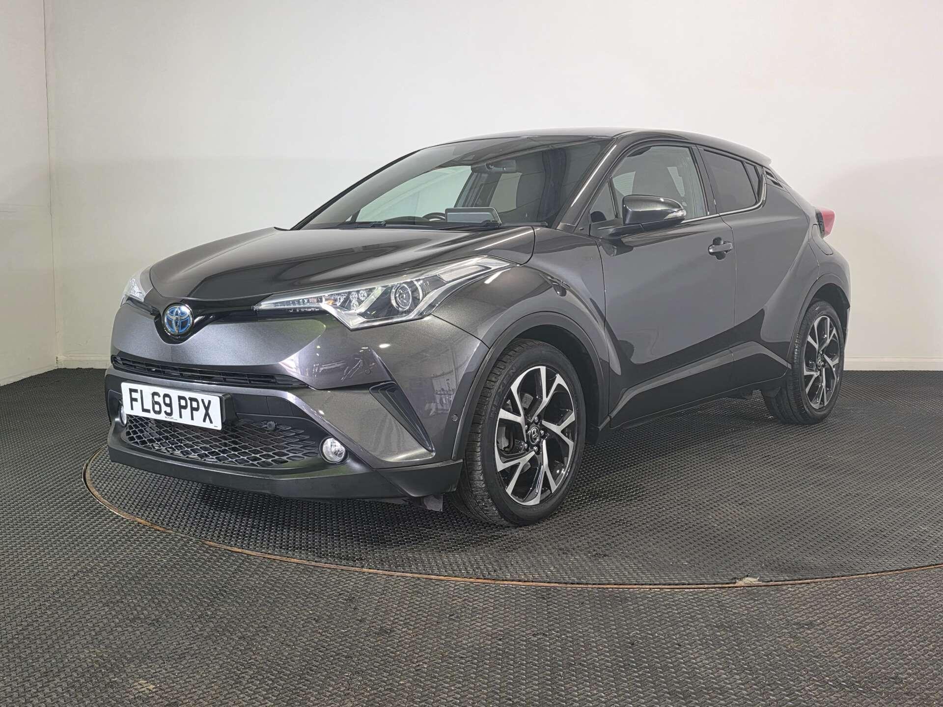 Toyota C-HR view 3