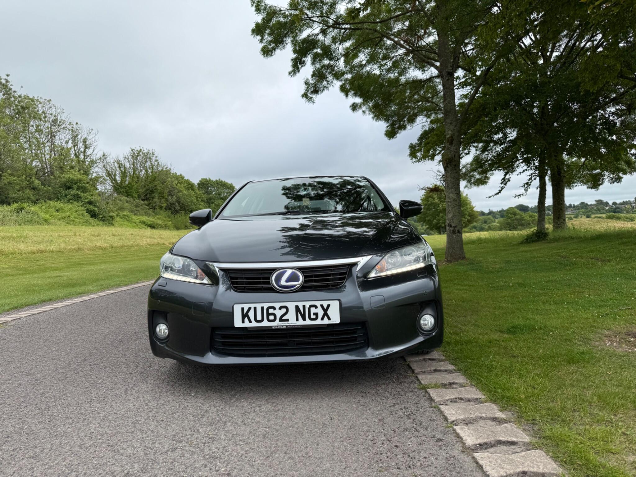 Lexus CT view 6