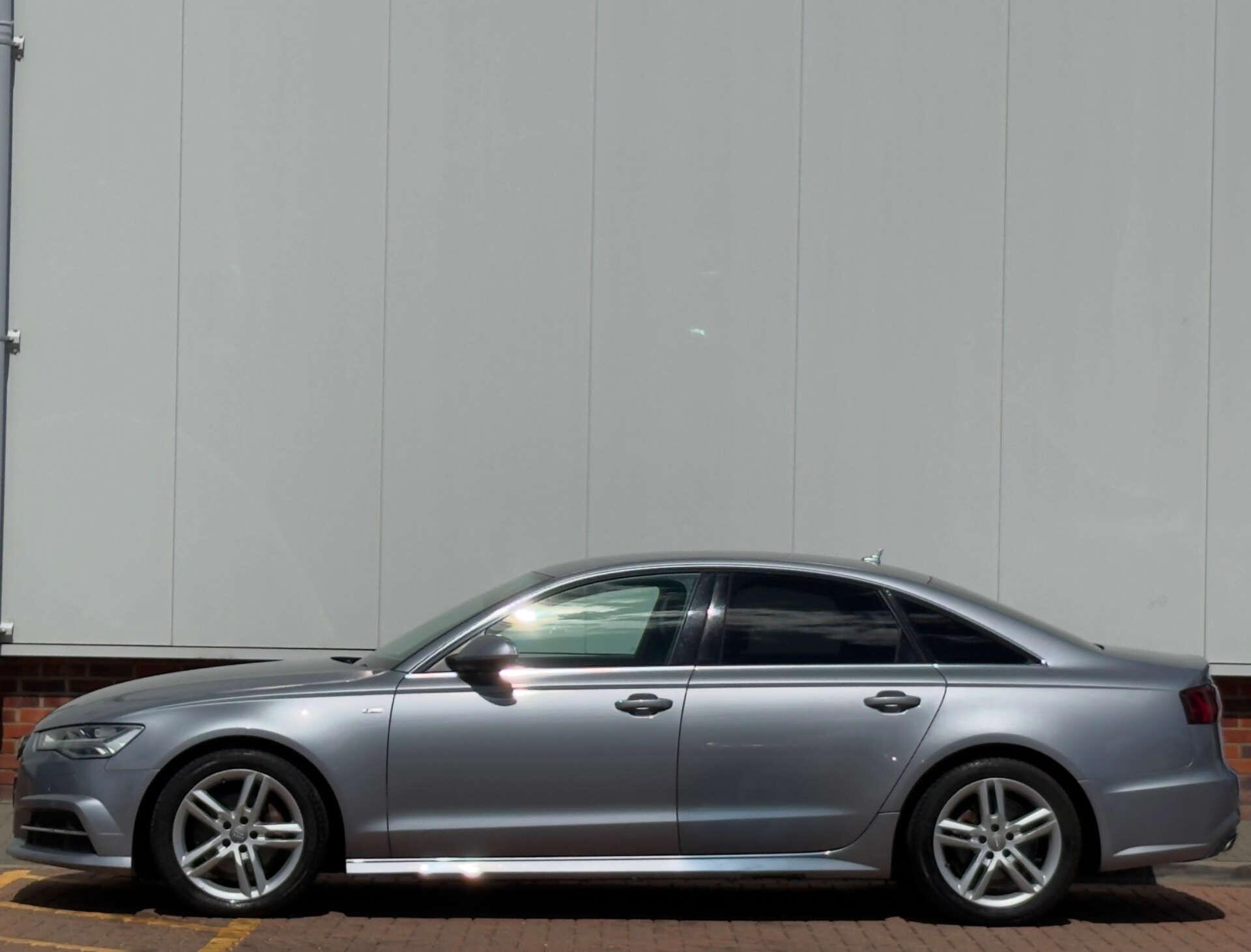 Audi A6 Saloon view 7