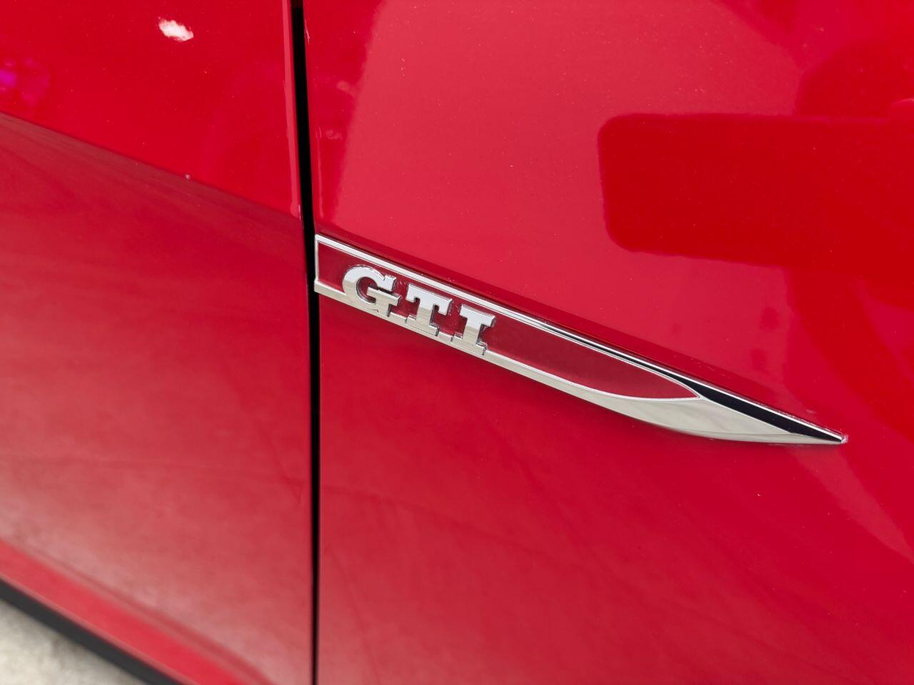 Volkswagen Golf view 19