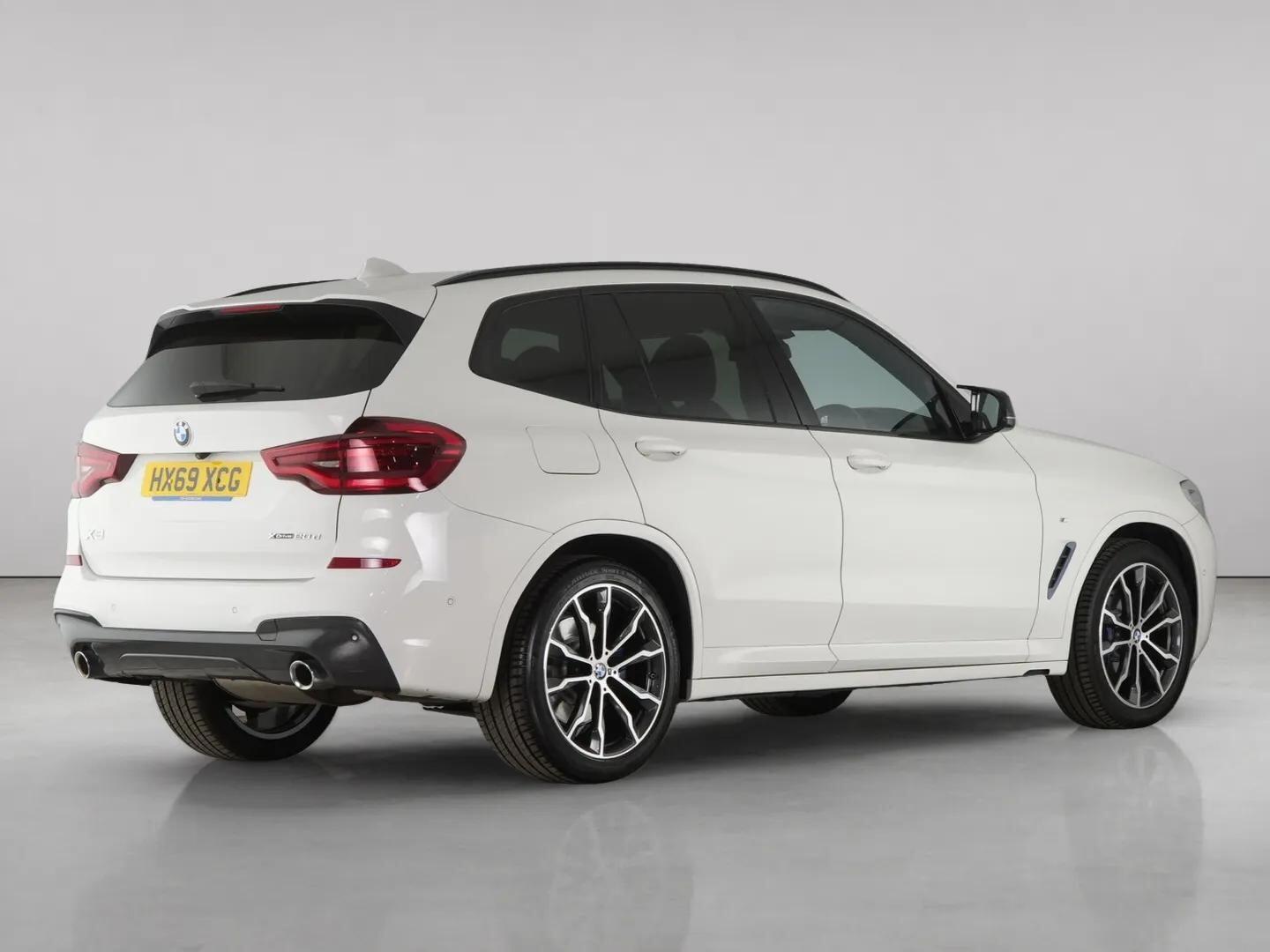 BMW X3 view 12
