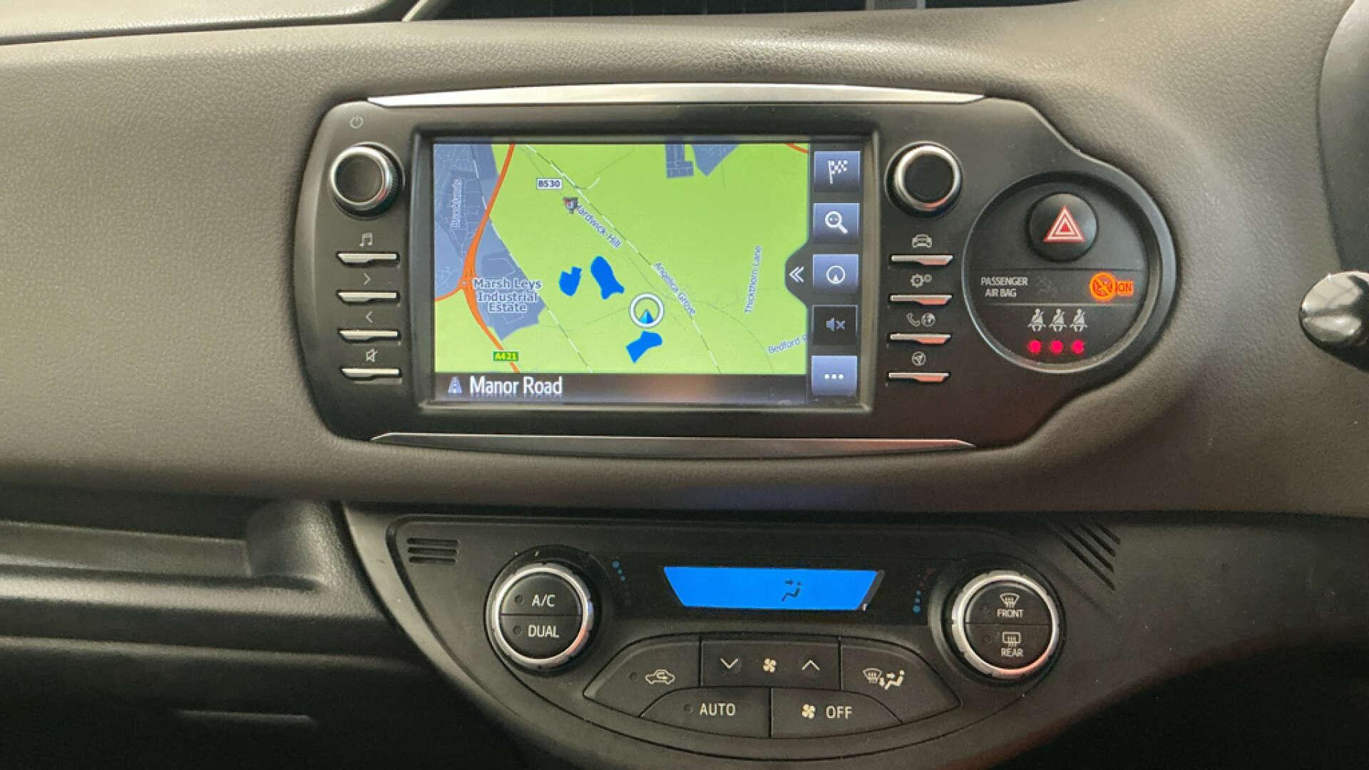 Toyota Yaris view 13