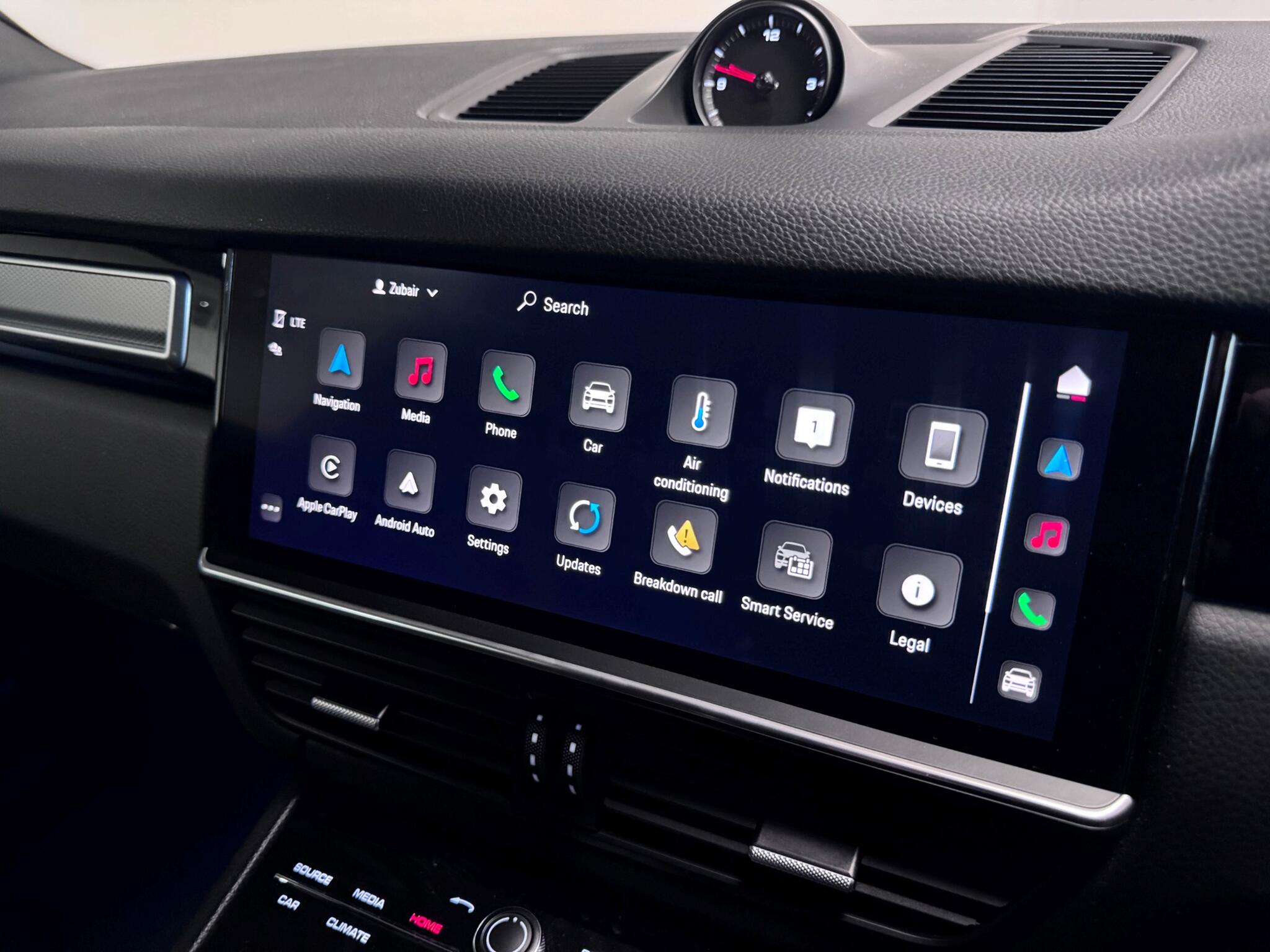Porsche Cayenne view 42