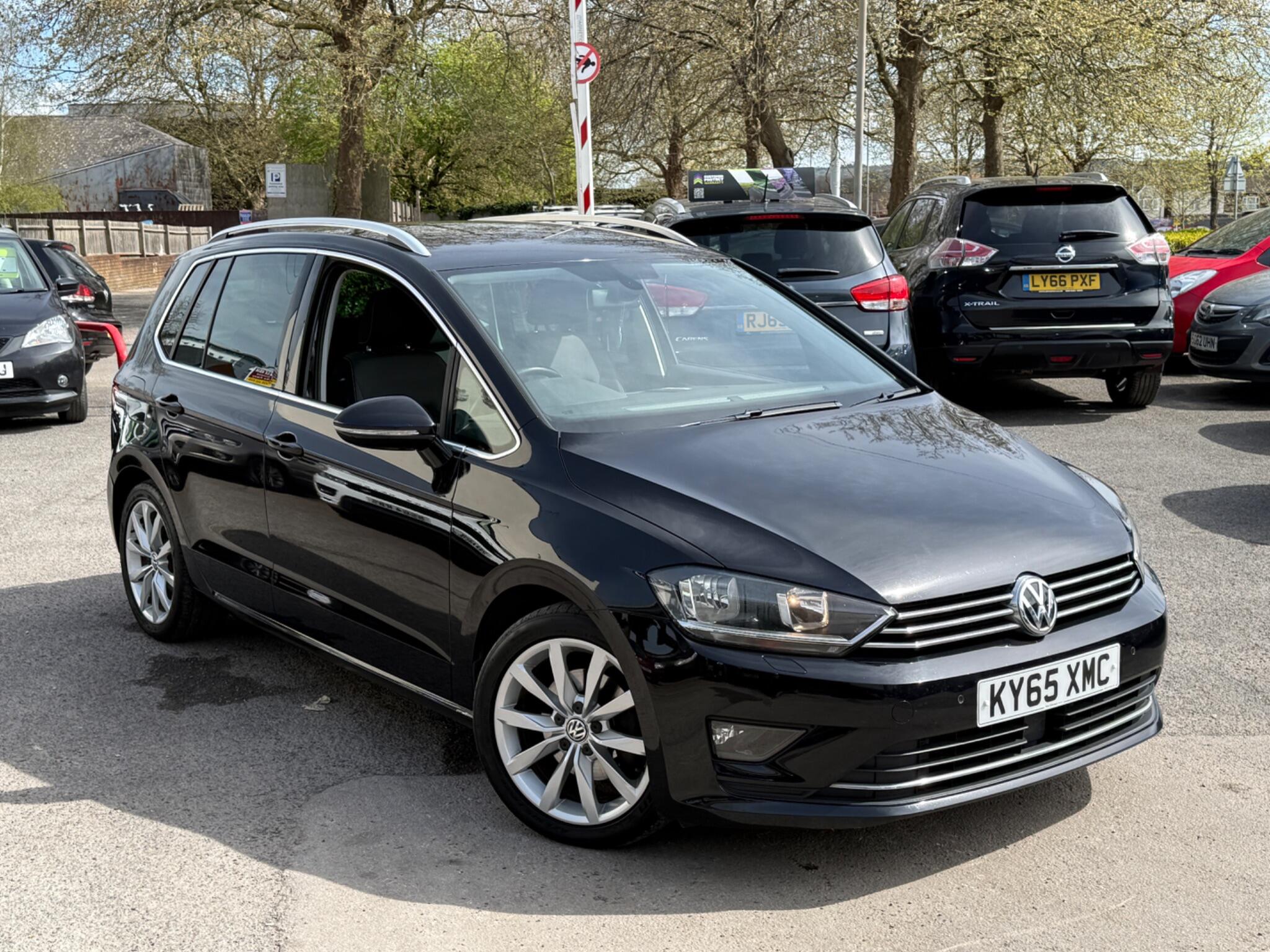 Volkswagen Golf SV - Image 5