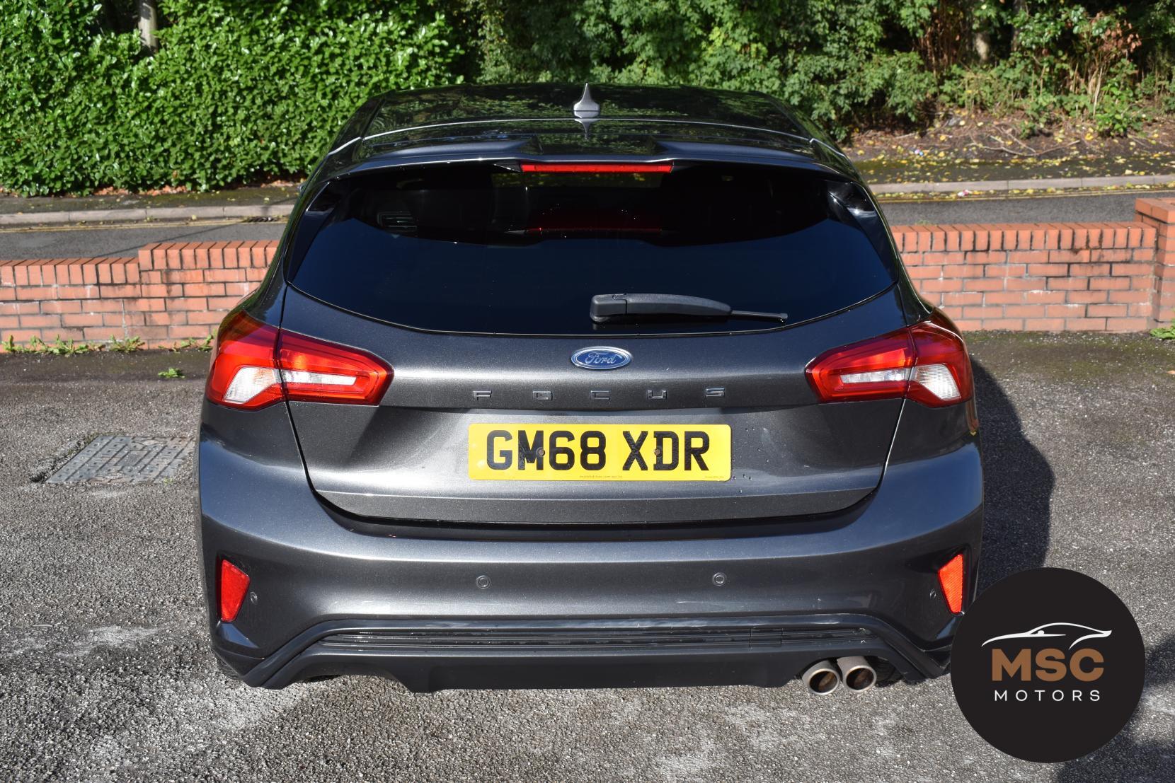 Ford Focus view 15