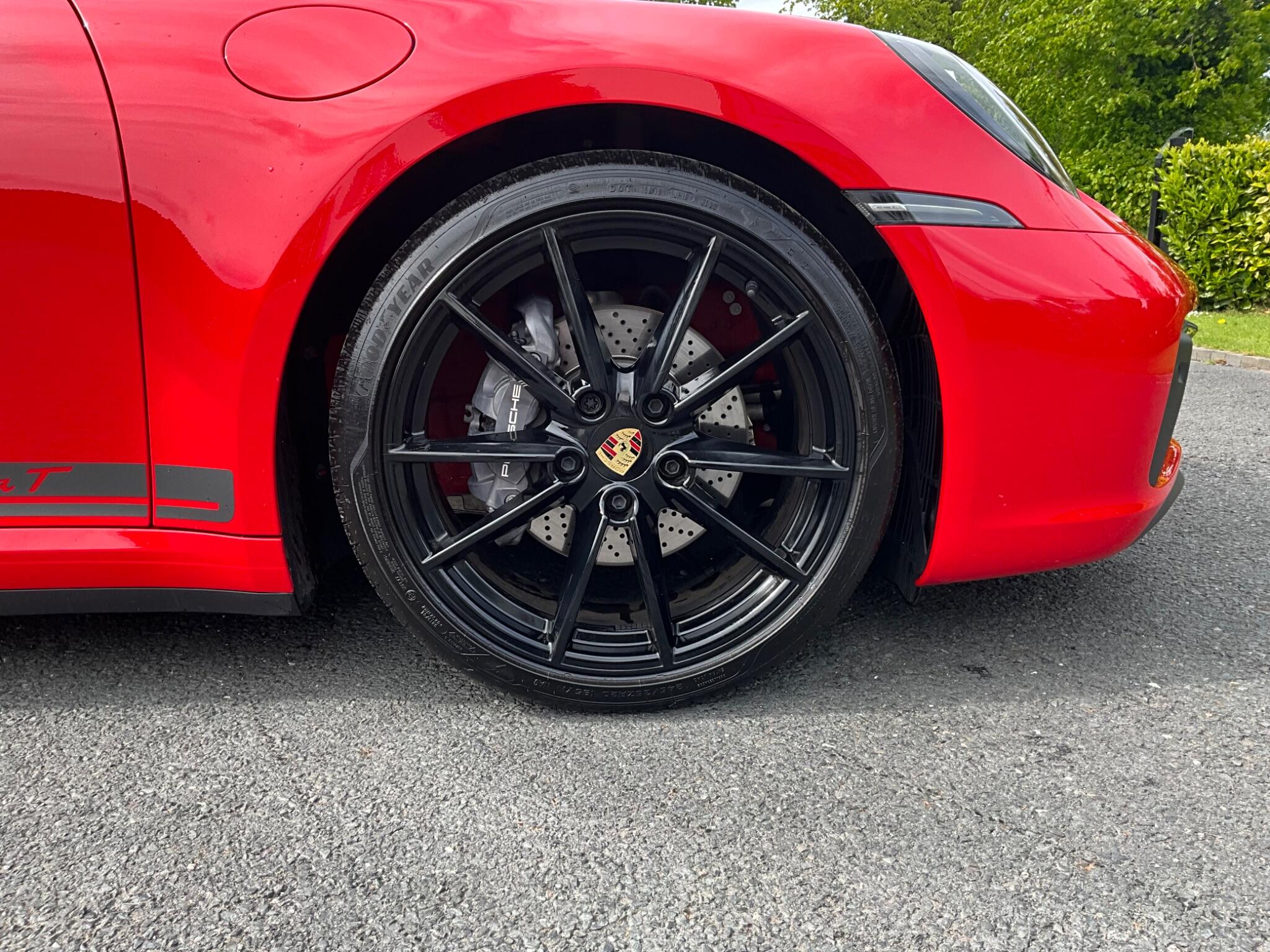 Porsche 911 view 20