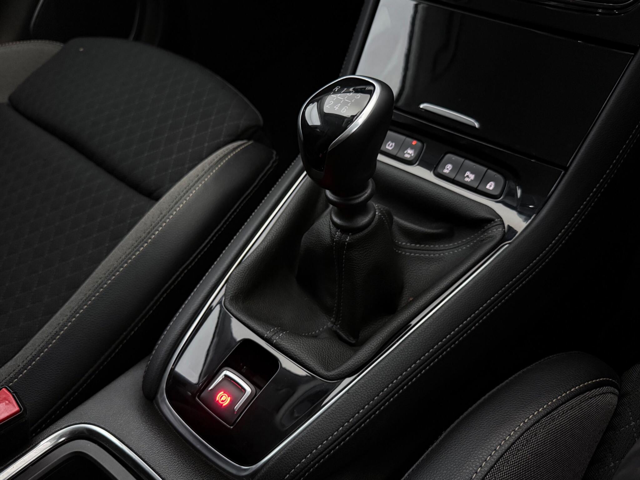 Vauxhall Grandland X view 18