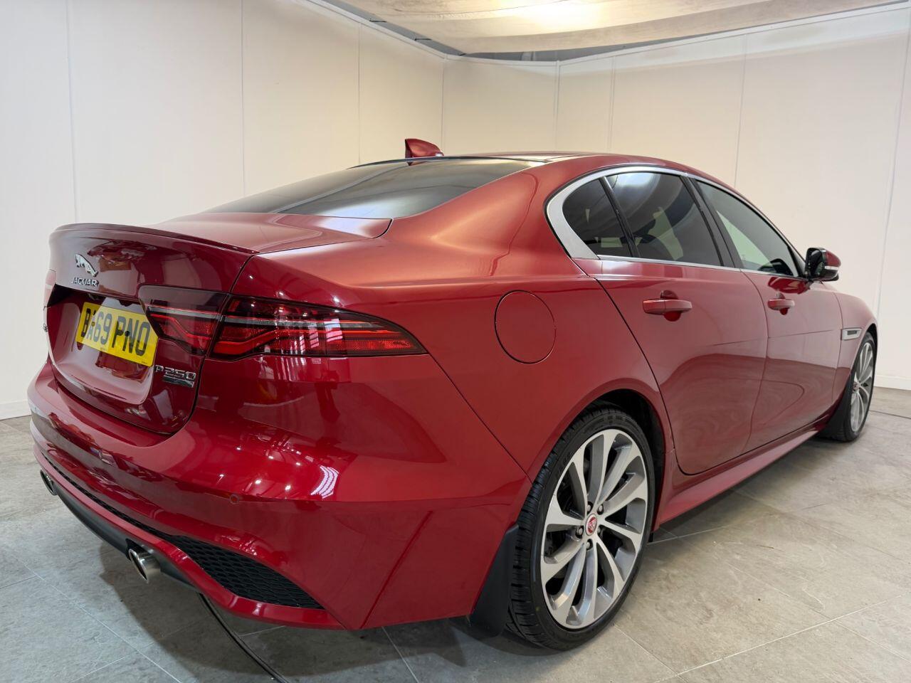 Jaguar Xe view 6