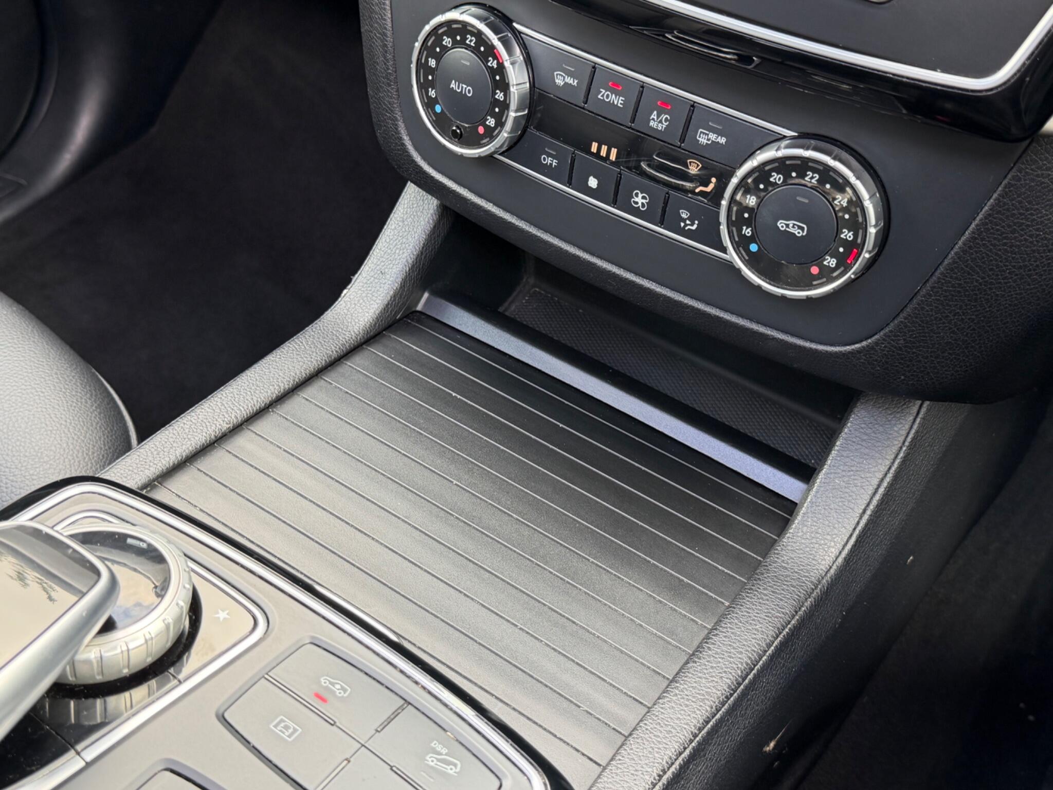 Mercedes-Benz GLE view 40