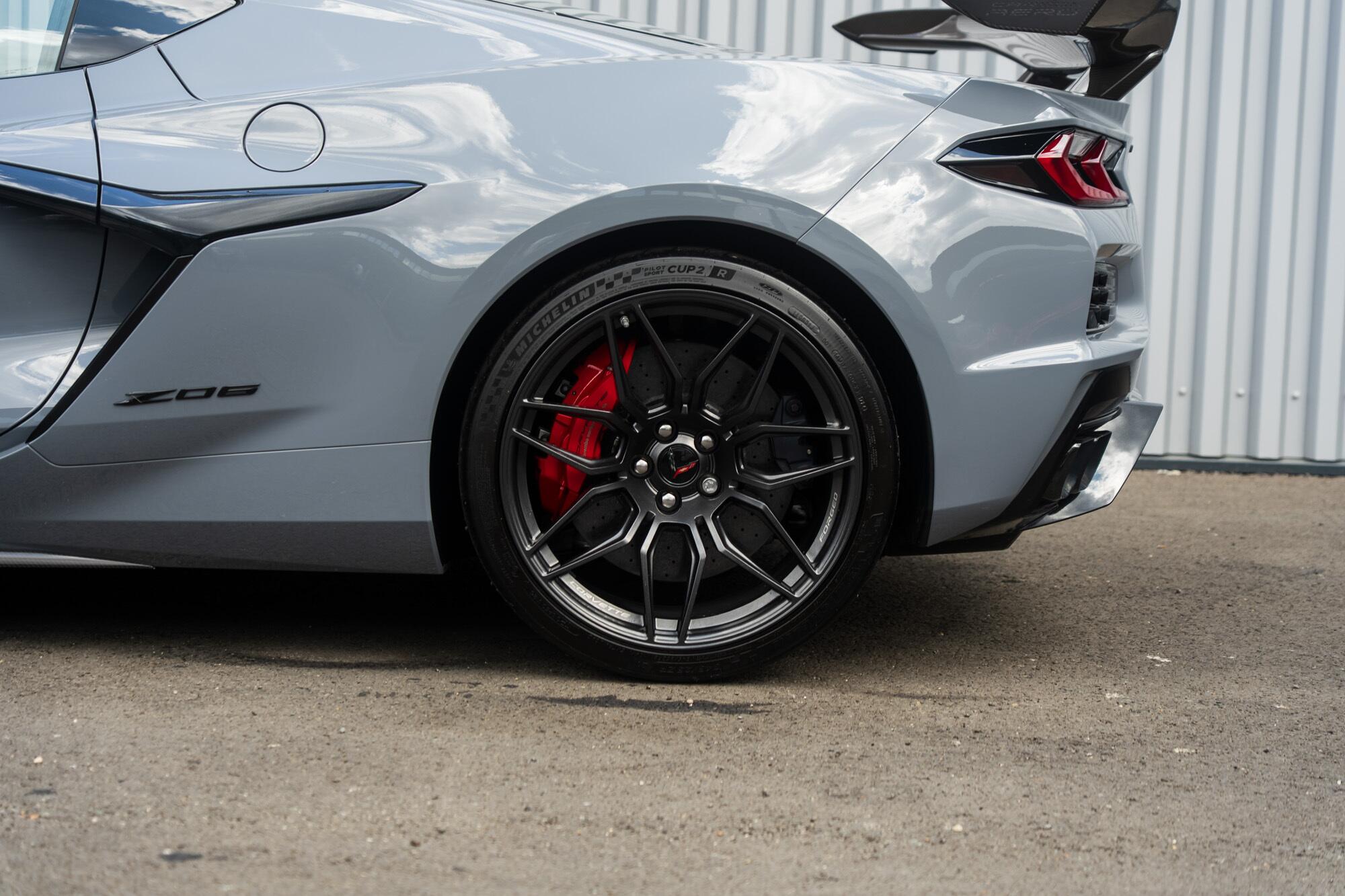 Chevrolet Corvette view 5