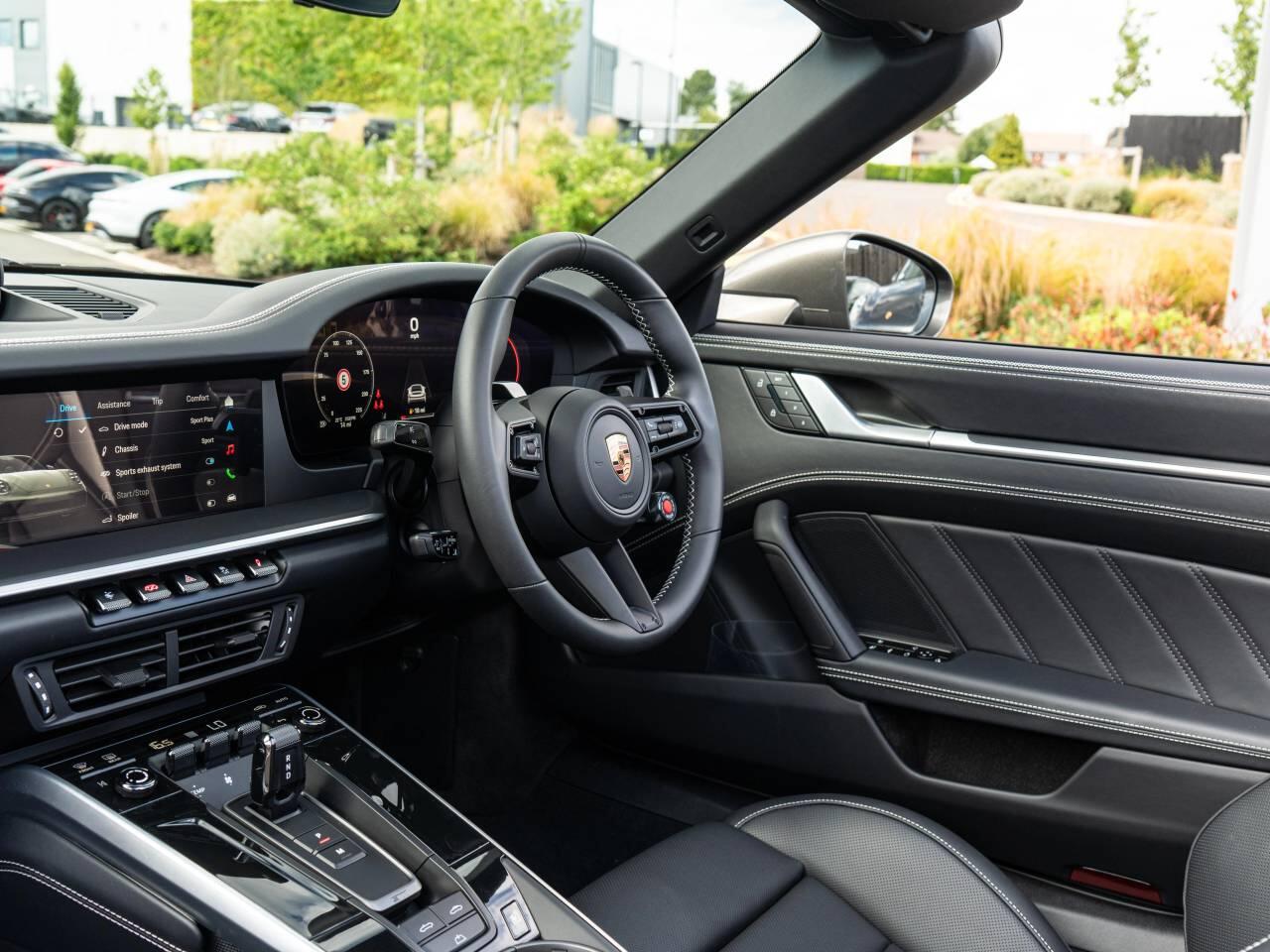 Porsche 911 view 41