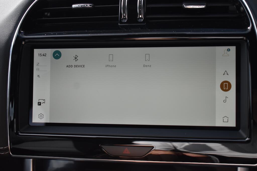 Jaguar Xe view 61