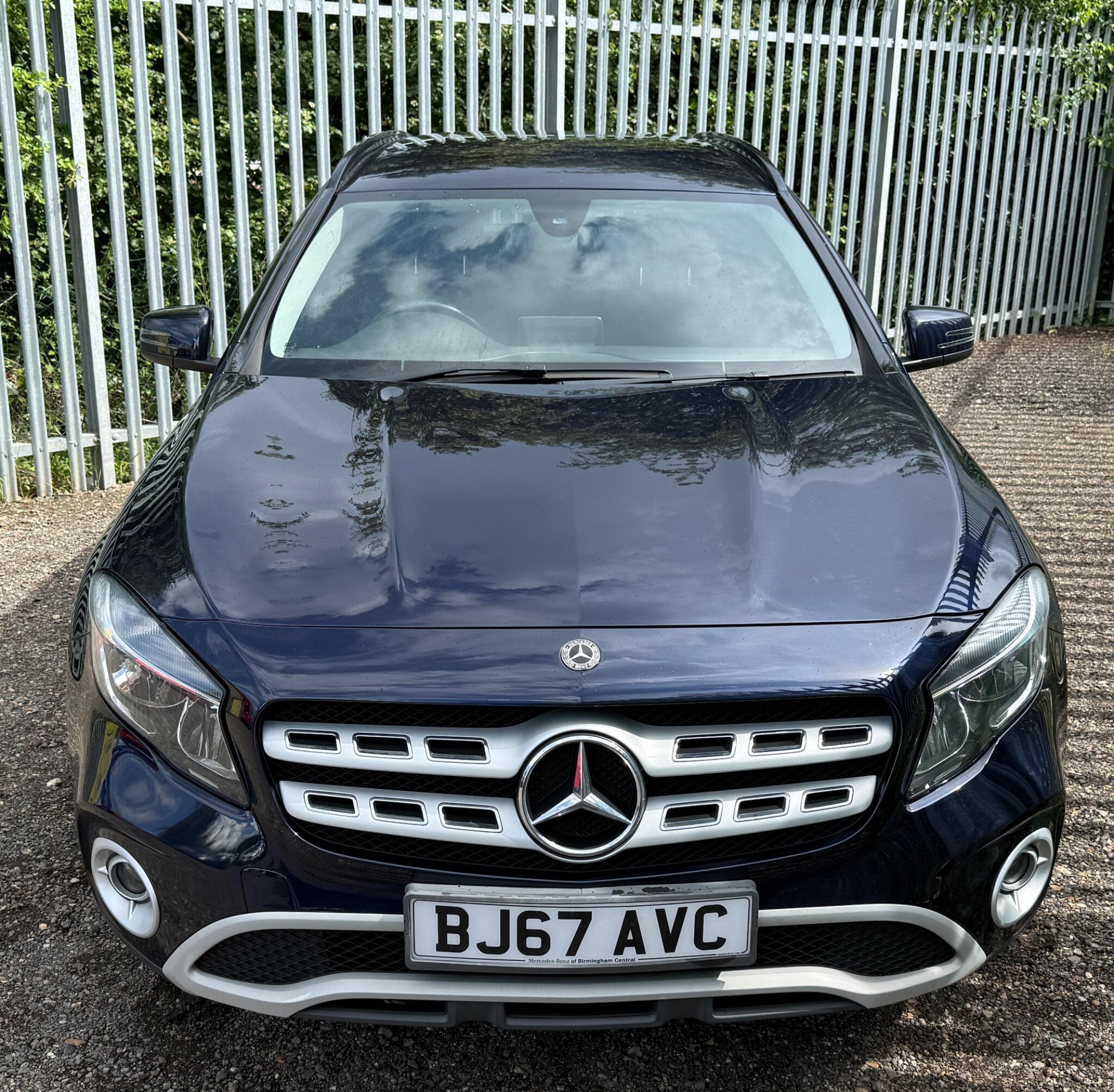 2017 Mercedes-Benz GLA image 4