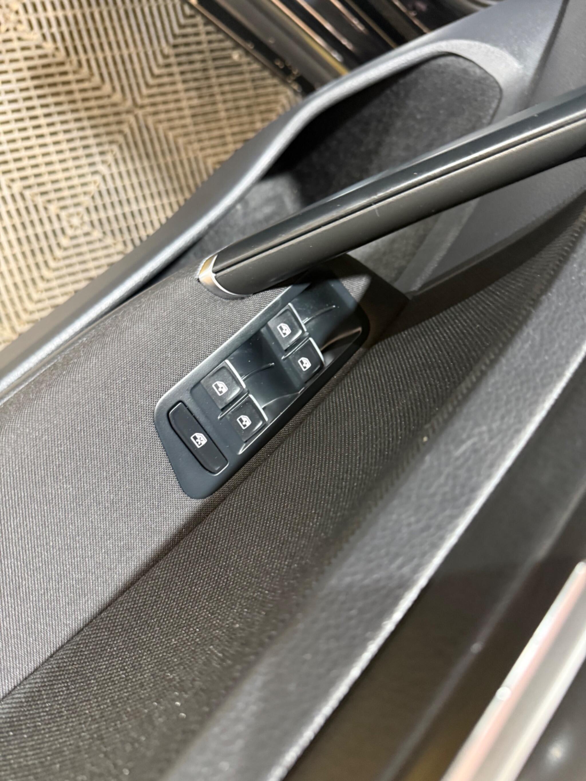 Volkswagen Golf view 37