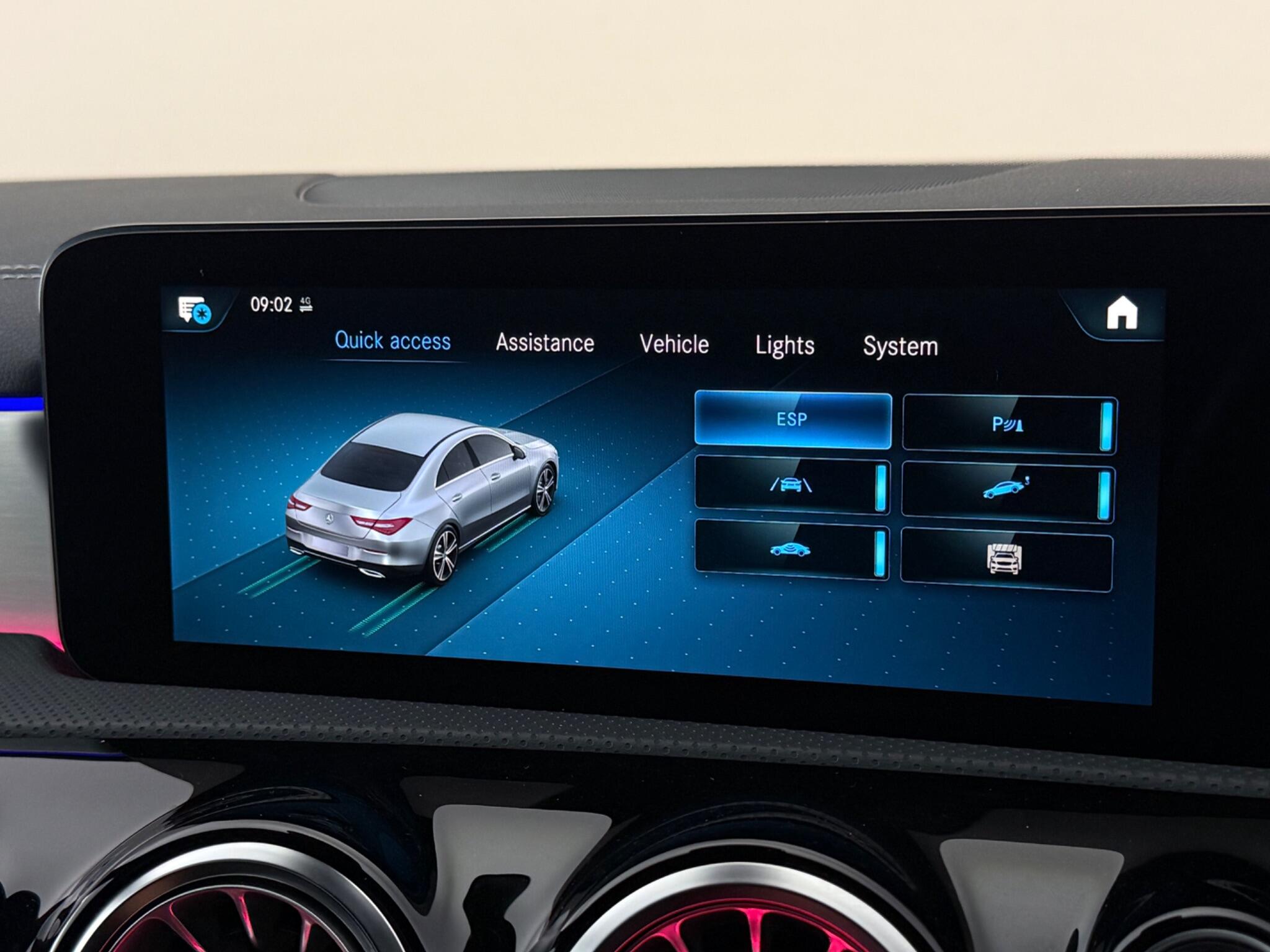 Mercedes-Benz Cla view 29