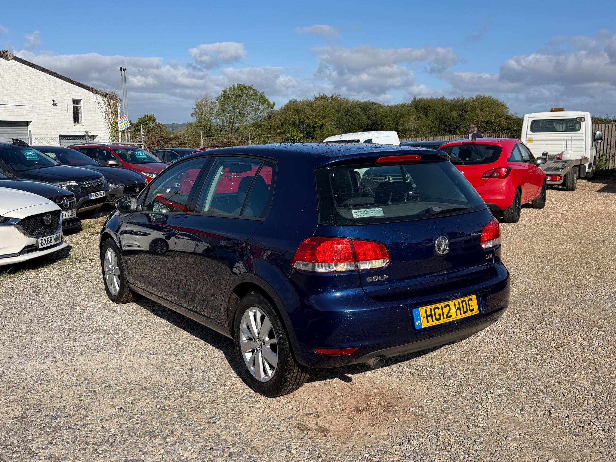 Volkswagen Golf view 6