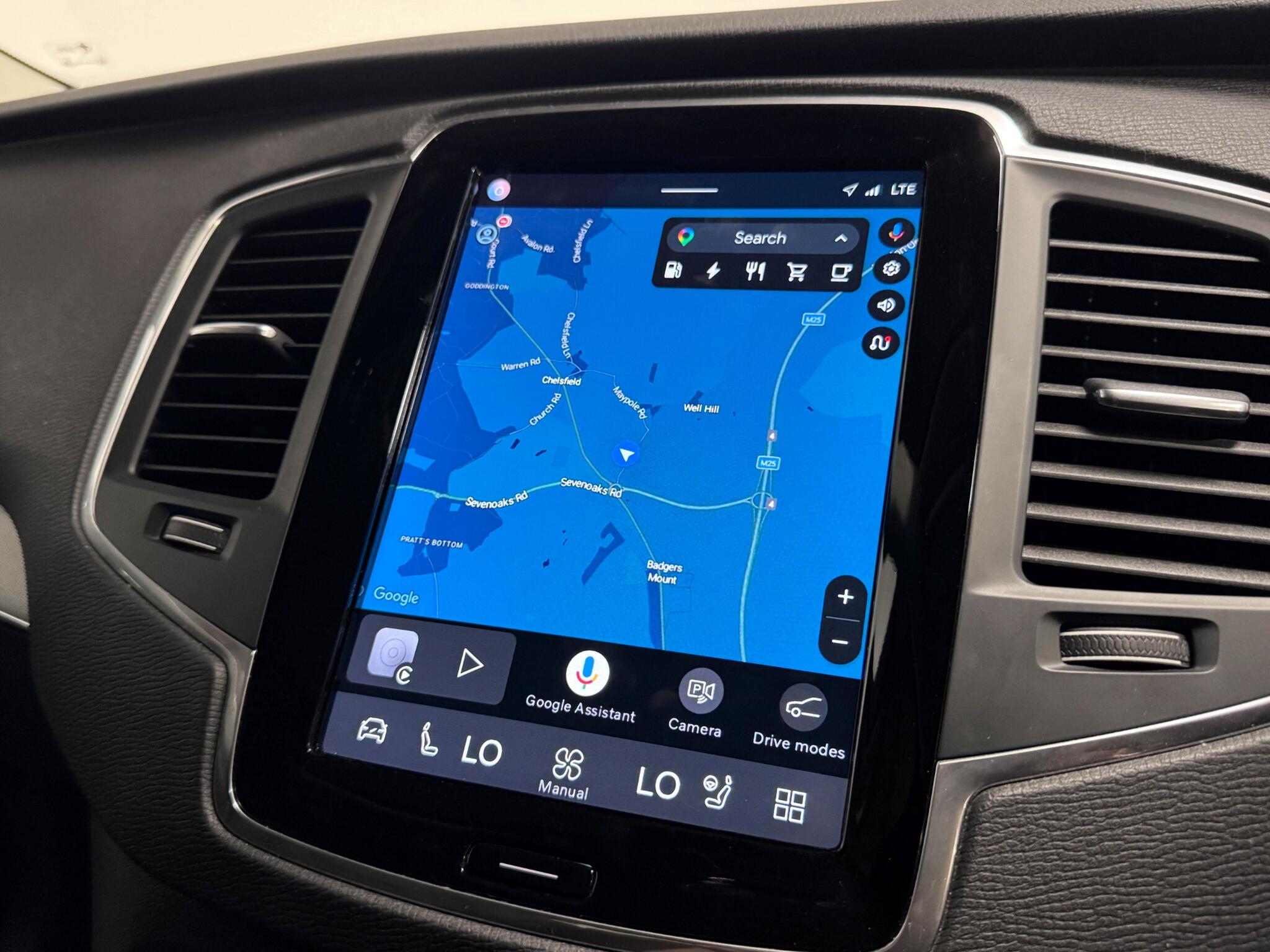 Volvo XC90 view 12