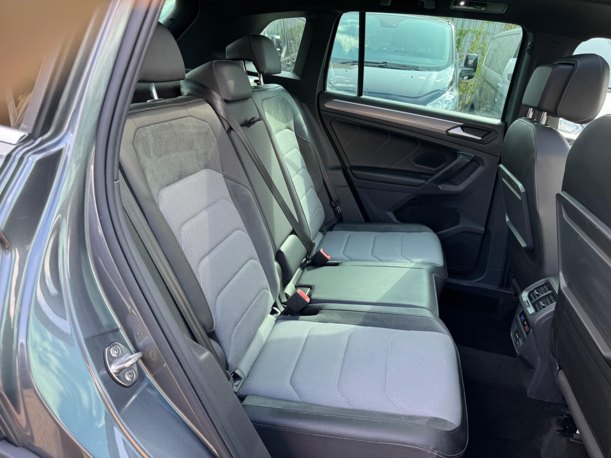 Volkswagen Tiguan view 16