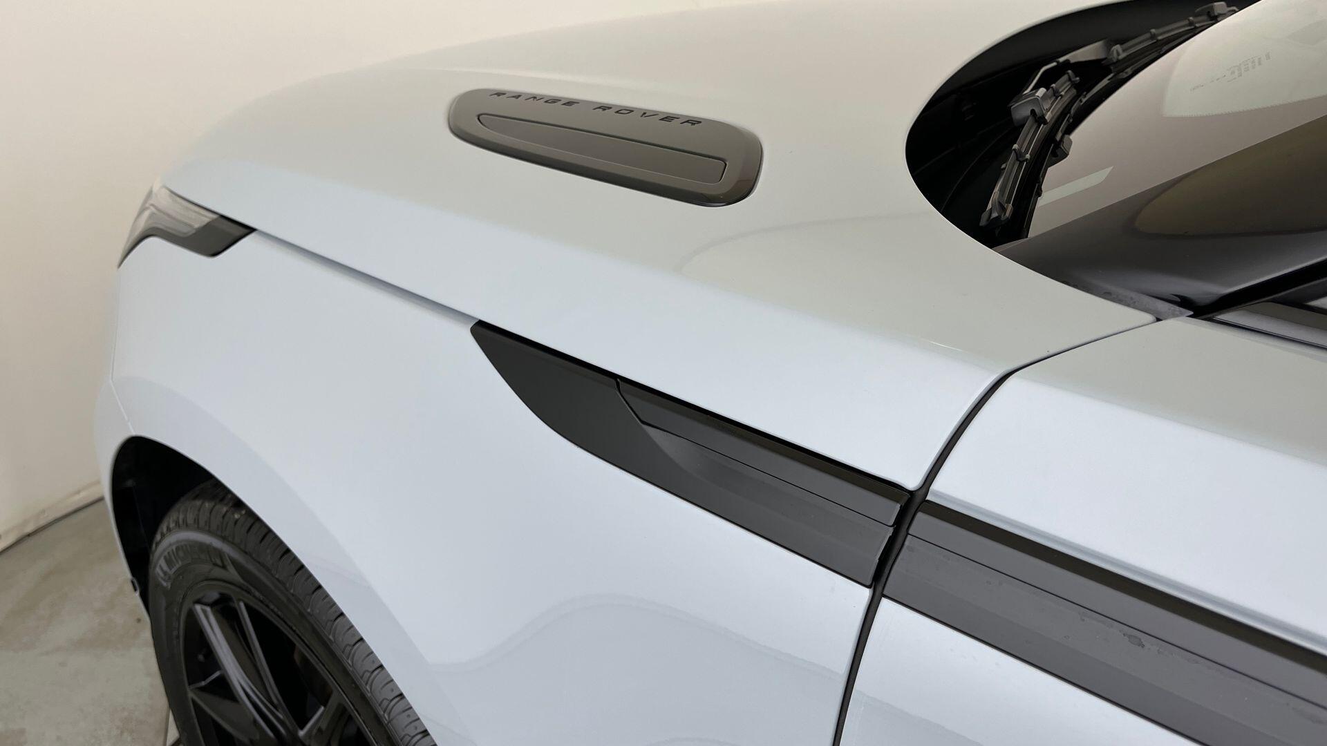 Land Rover Range Rover Velar view 20