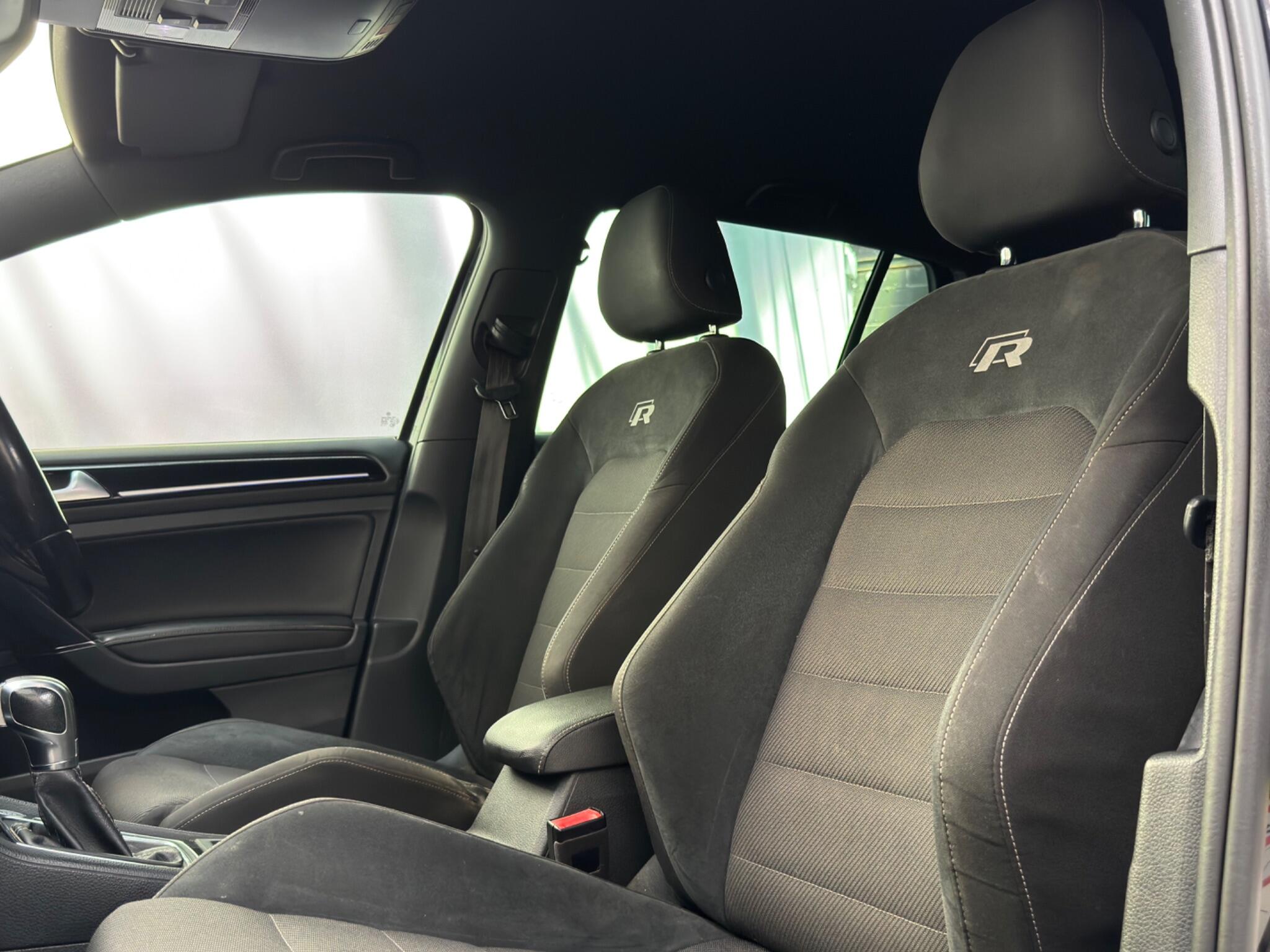 Volkswagen Golf view 43