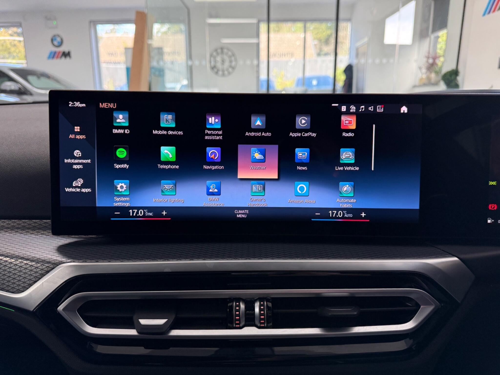 BMW 3 Series view 13