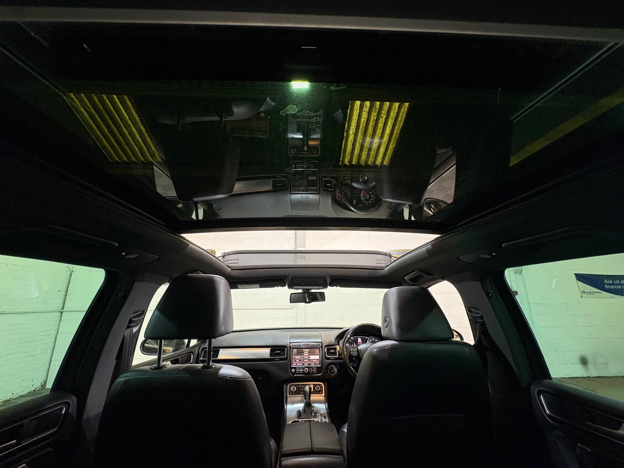 Volkswagen Touareg view 47