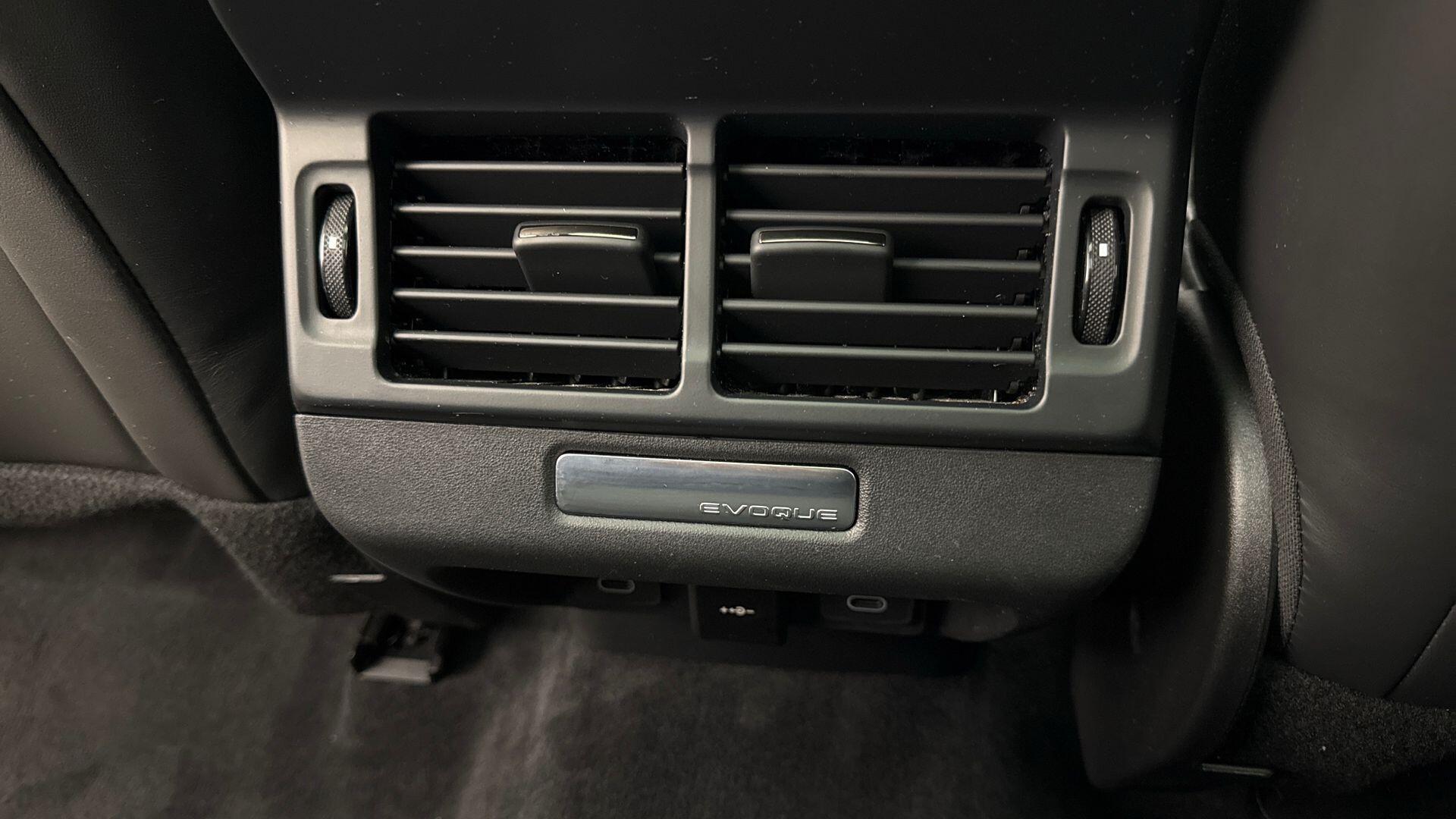 Land Rover Range Rover Evoque view 18