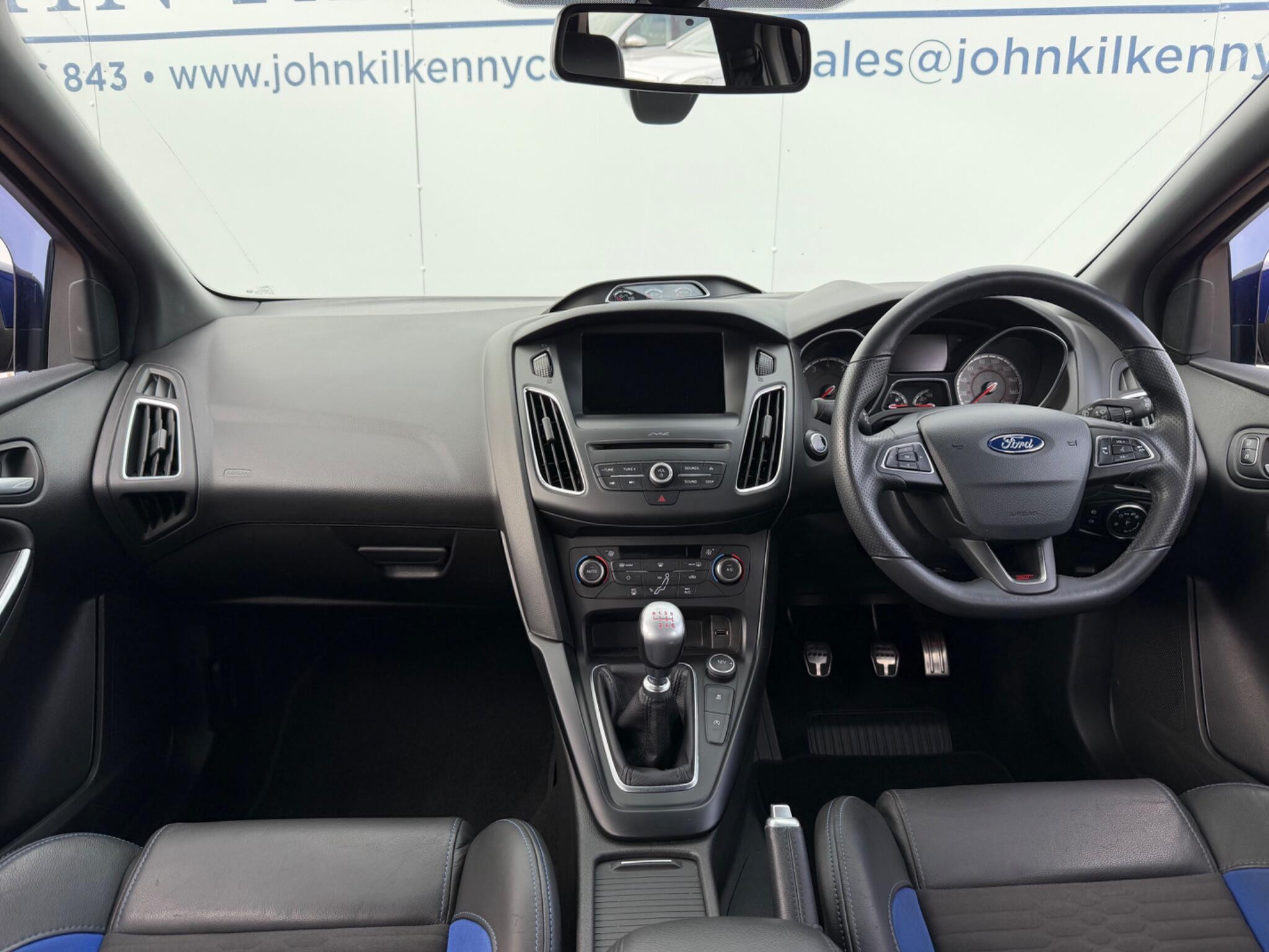 Ford Focus view 32