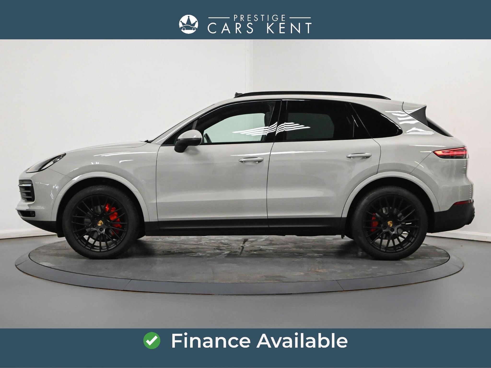Porsche Cayenne view 4