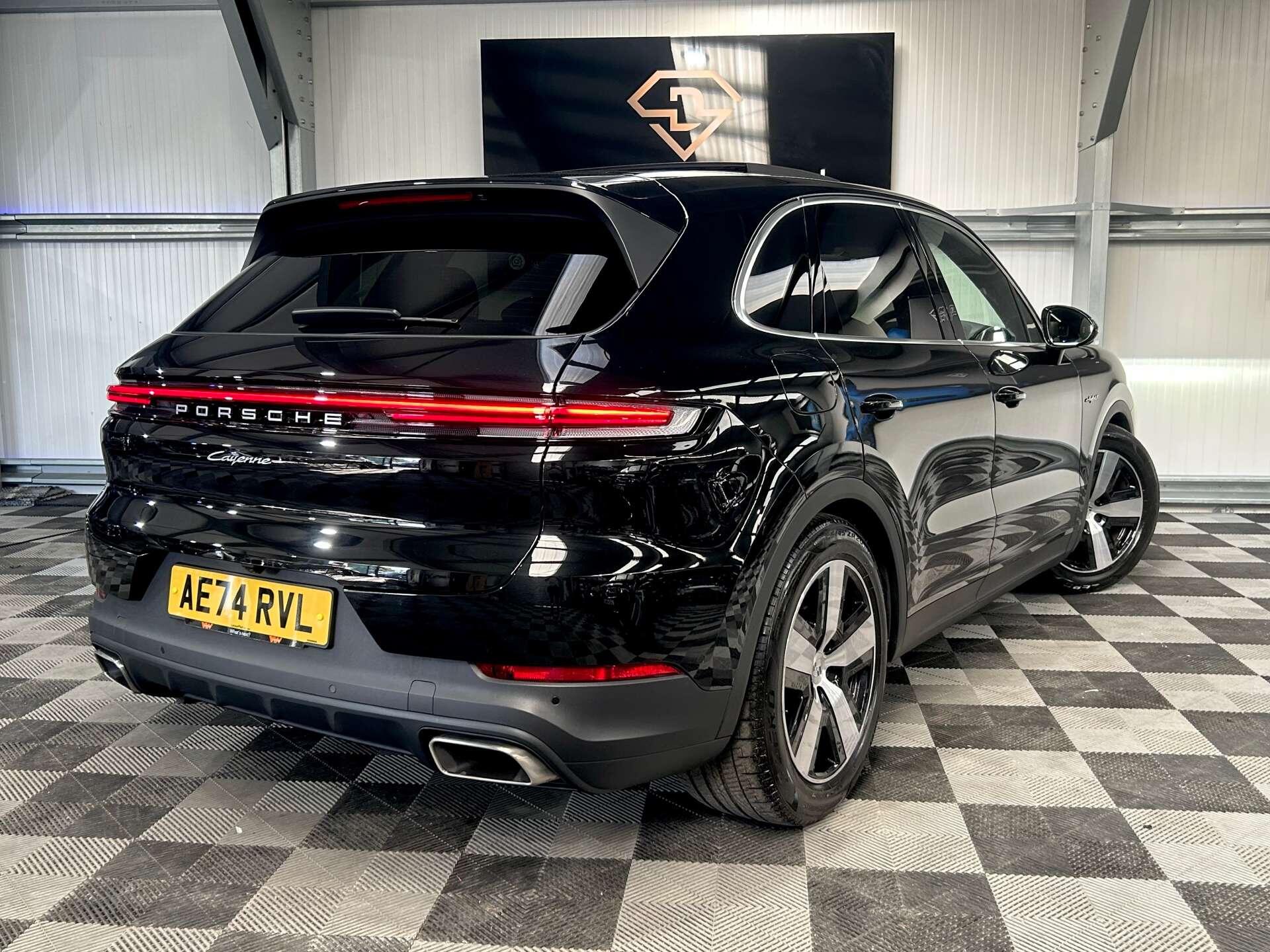 Porsche Cayenne view 3