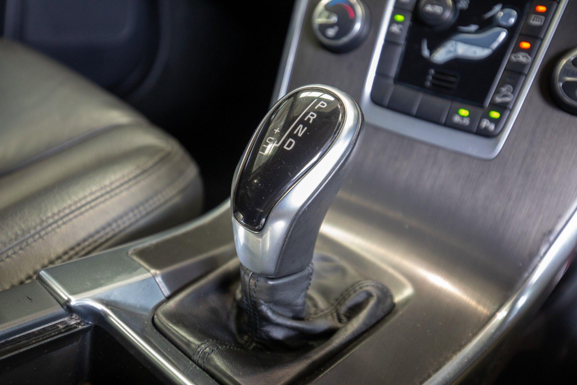 Volvo XC60 view 27