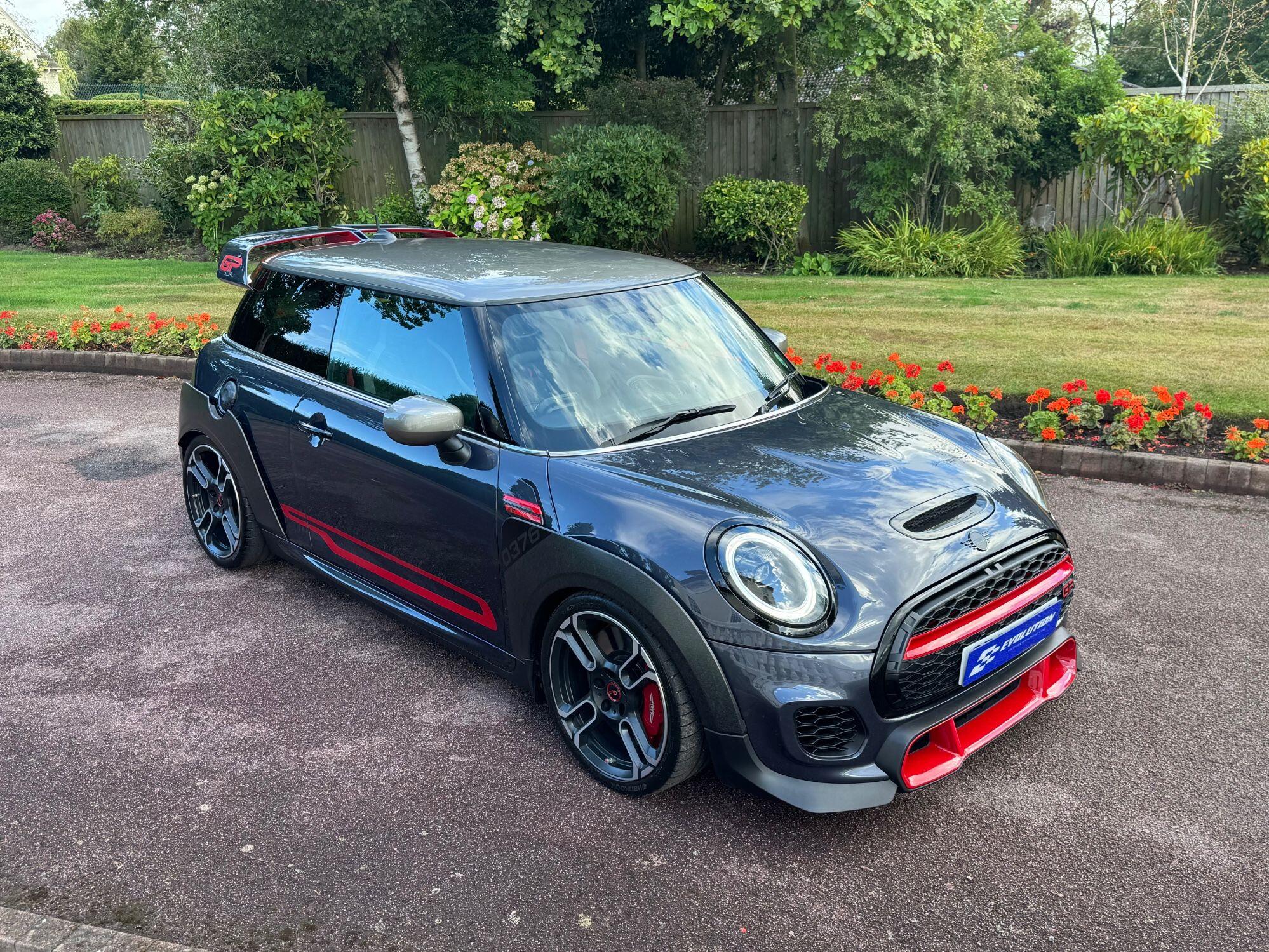 Mini Cooper view 4