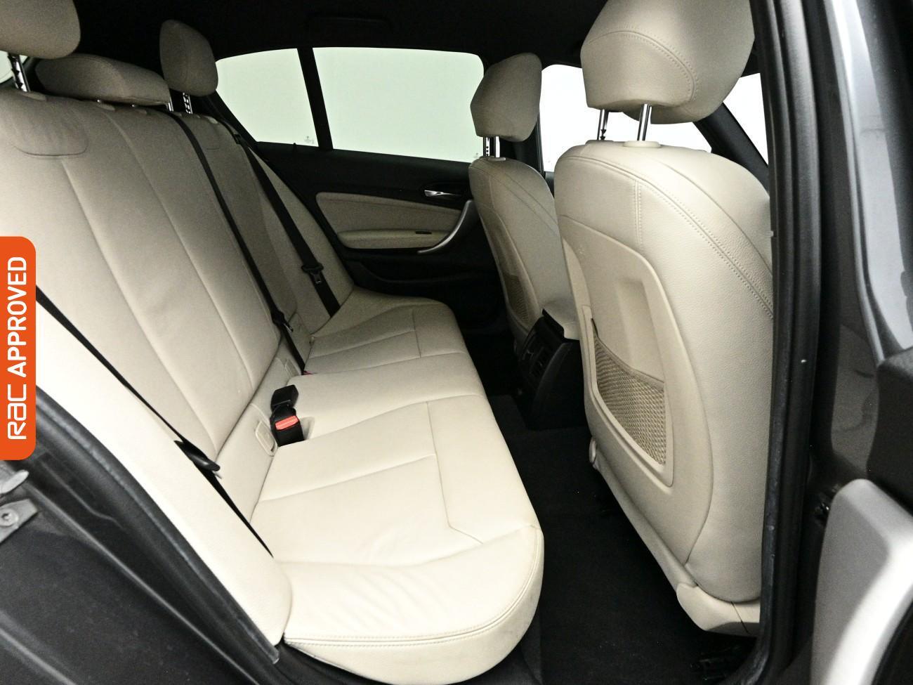 BMW 1 Series view 13