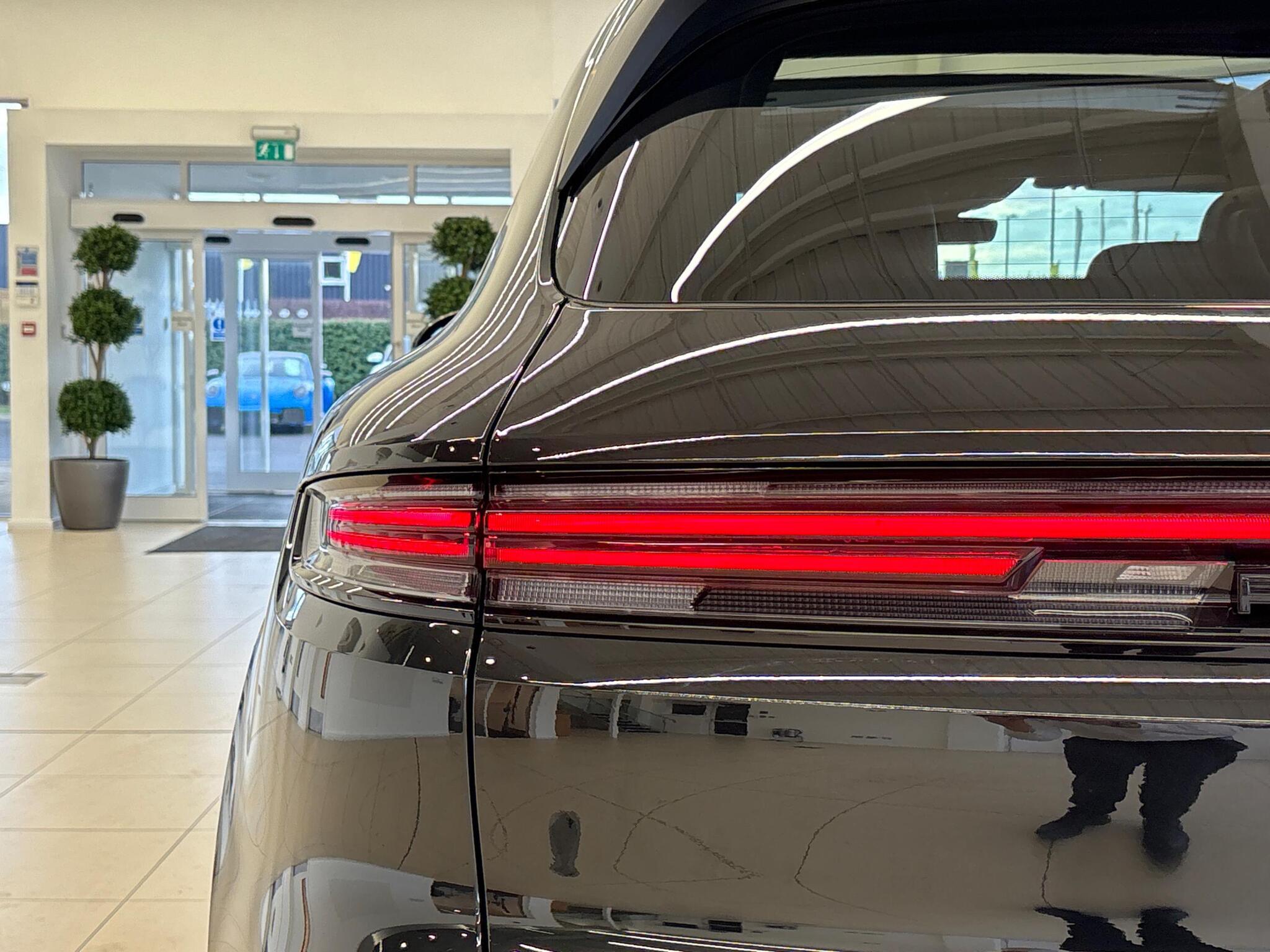 Porsche Cayenne view 23
