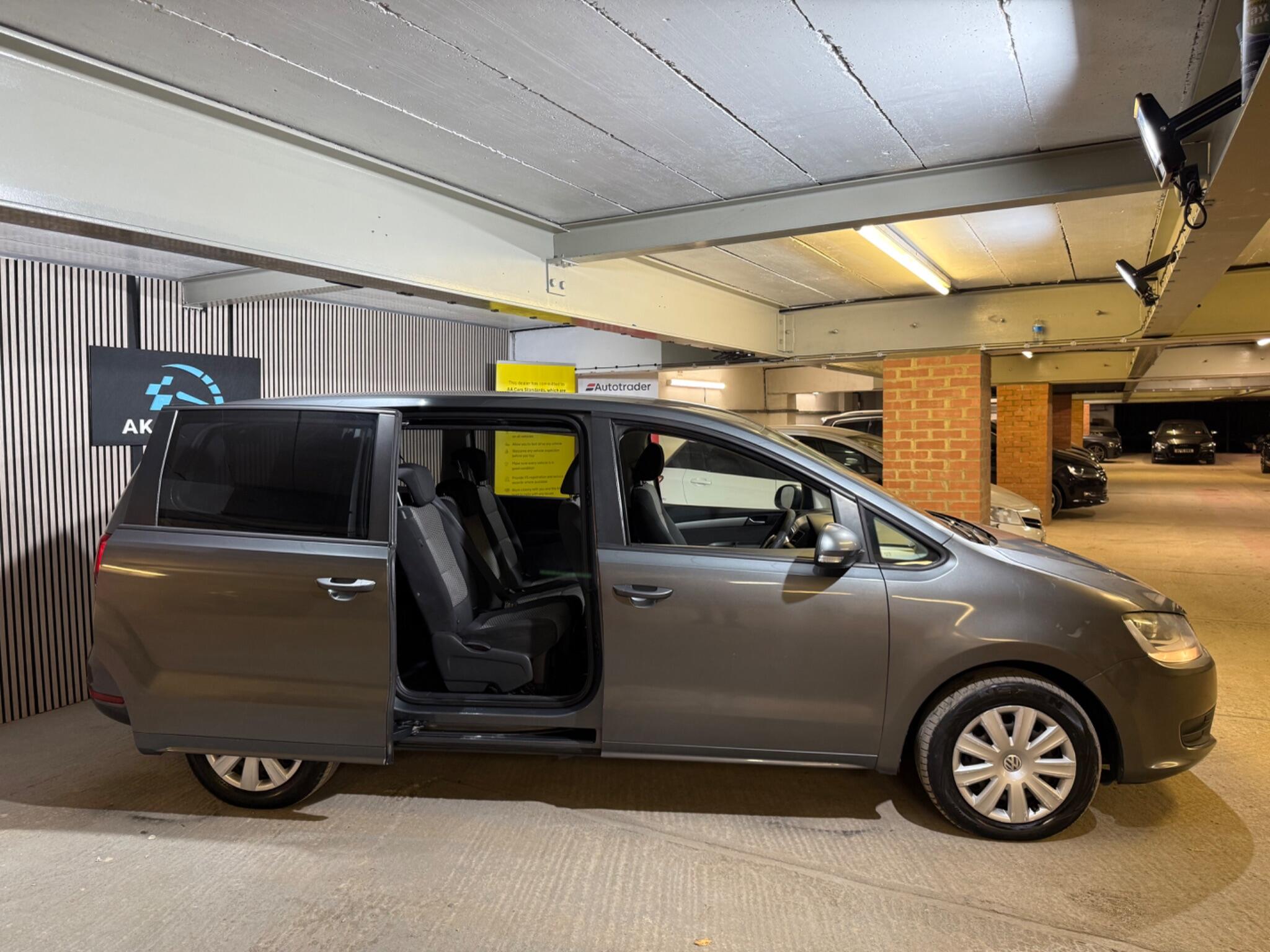 2013 Volkswagen Sharan 2.0 TDI BlueMotion Tech S DSG Euro 5 (s/s) 5dr • 139,000 miles image 11