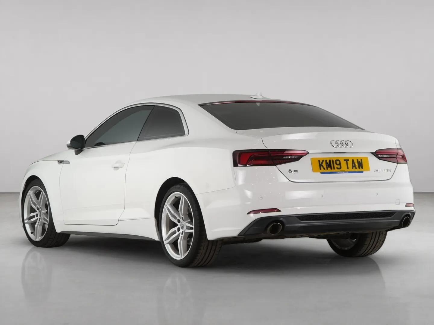 Audi A5 view 9