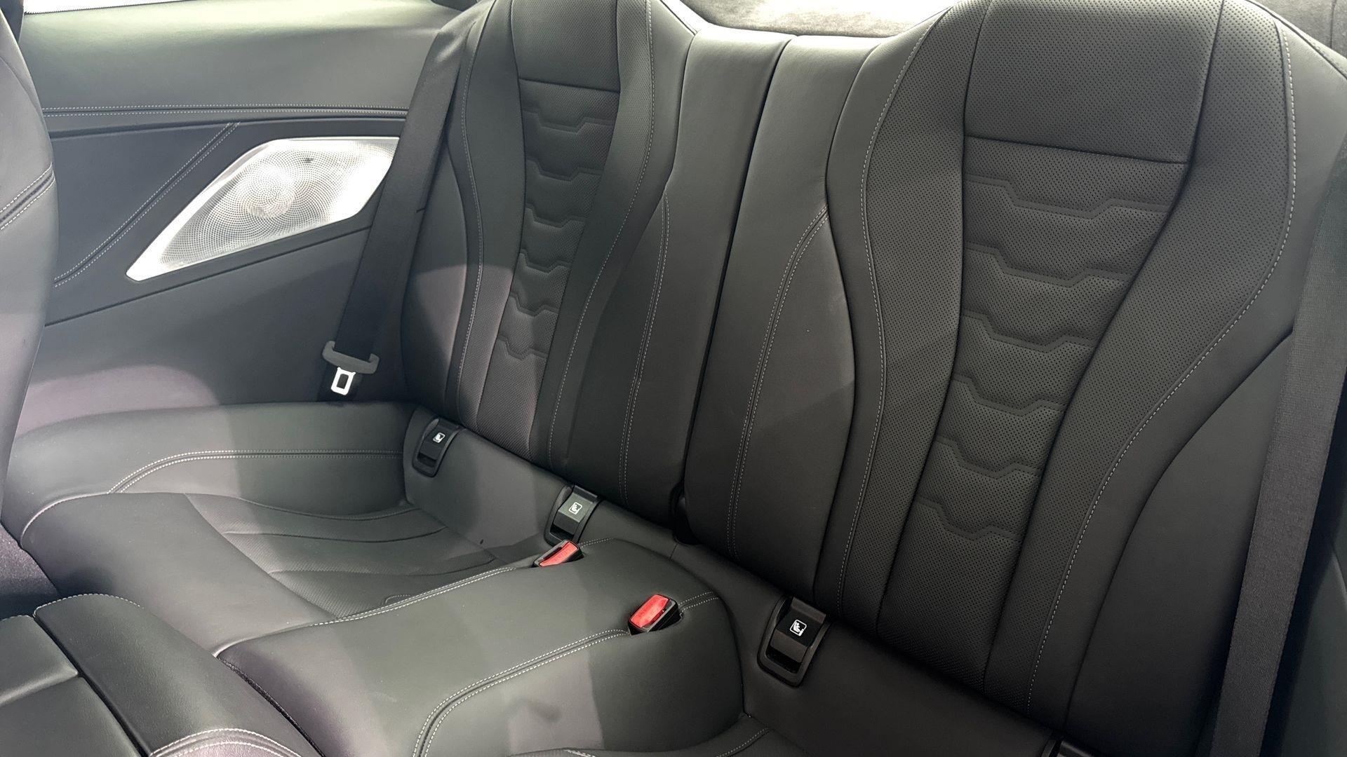 BMW 8 Series view 12