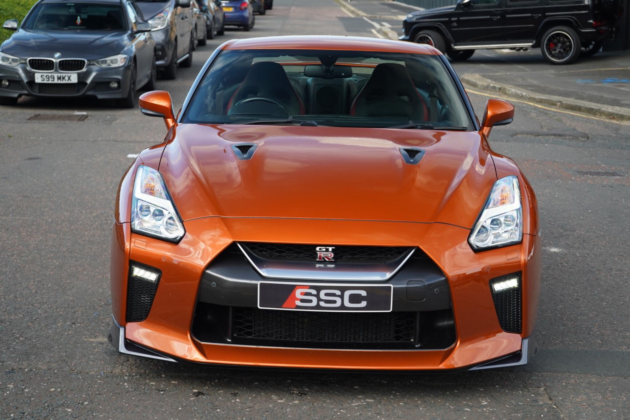 Nissan GT-R view 6