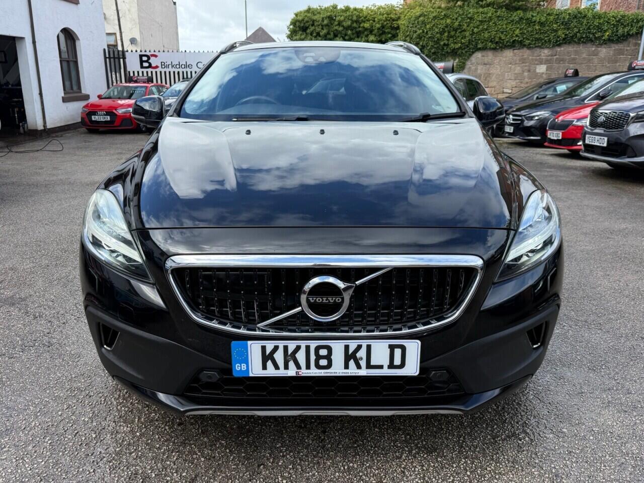Volvo V40 Cross Country view 16