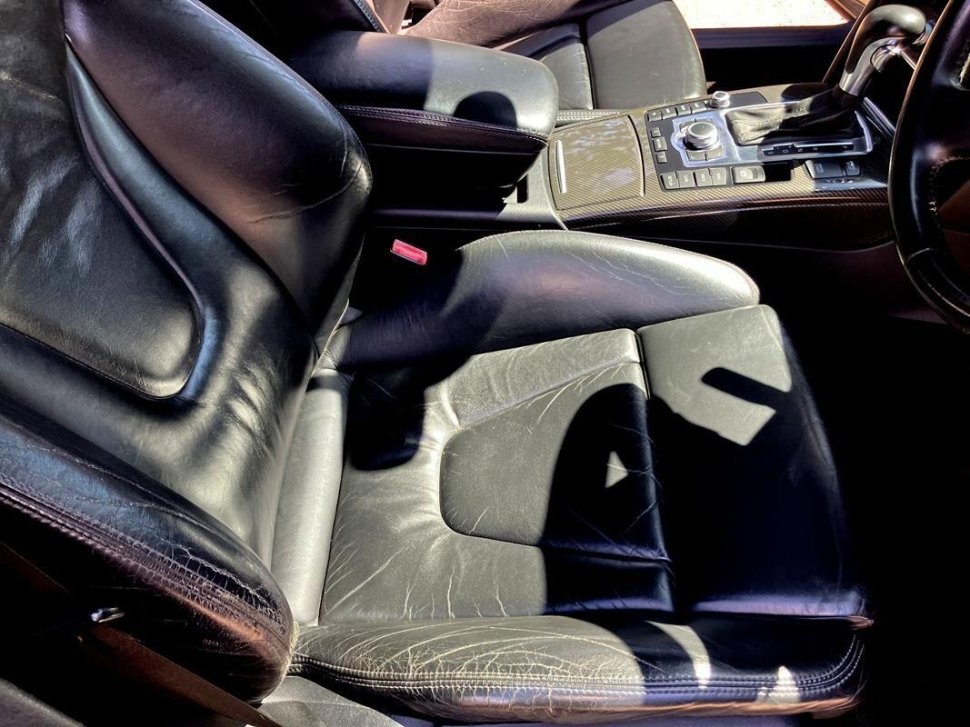 Audi S6 Avant view 8