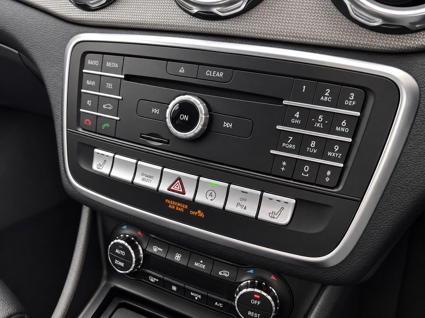 Mercedes-Benz Gla view 23