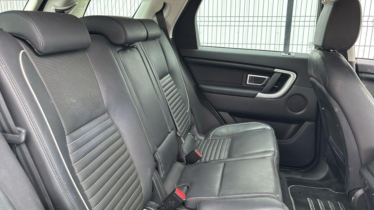 Land Rover Discovery Sport view 25