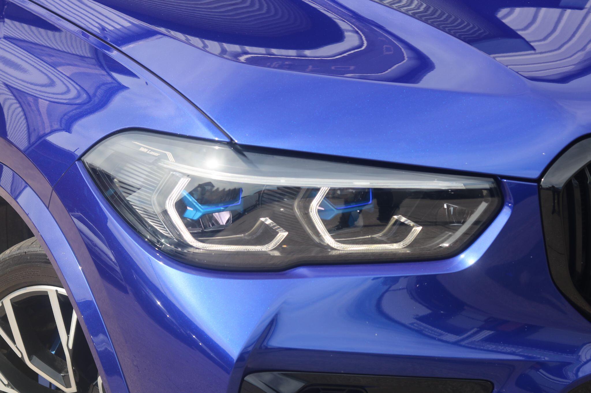 BMW X5 M view 9