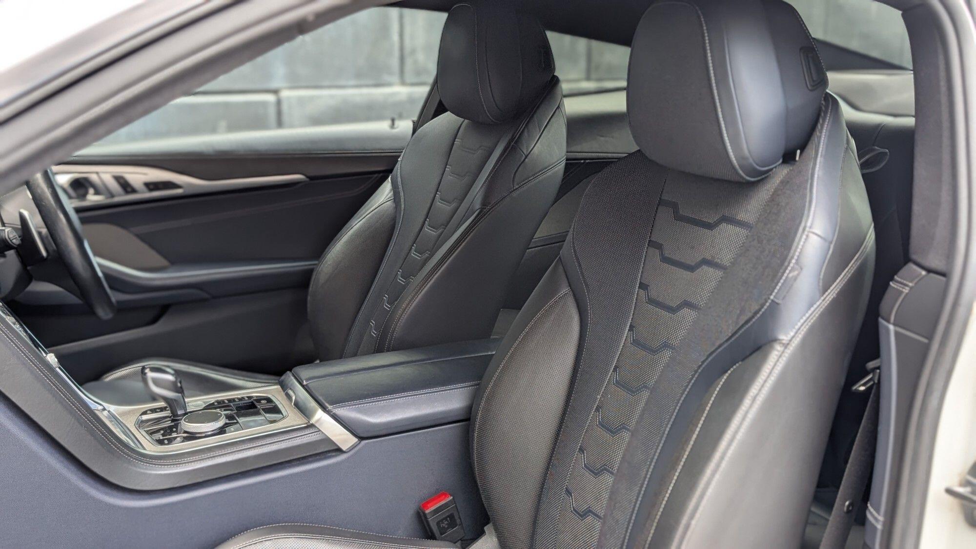 BMW 8 Series view 13