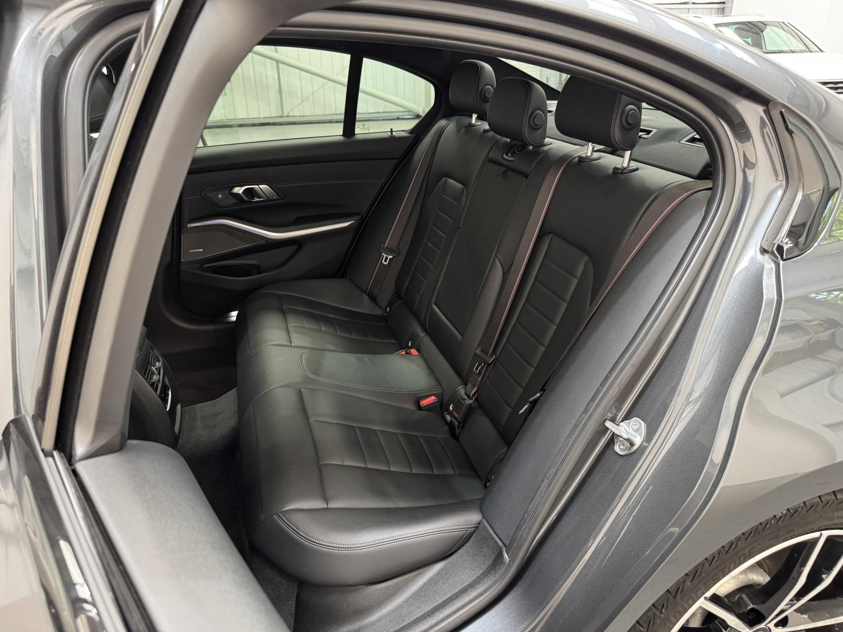 BMW 3 Series view 68