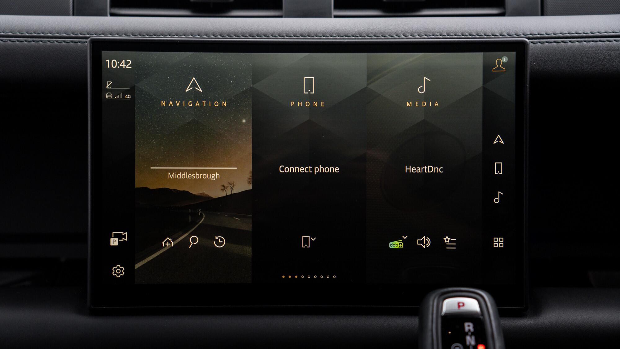 Land Rover Defender view 27