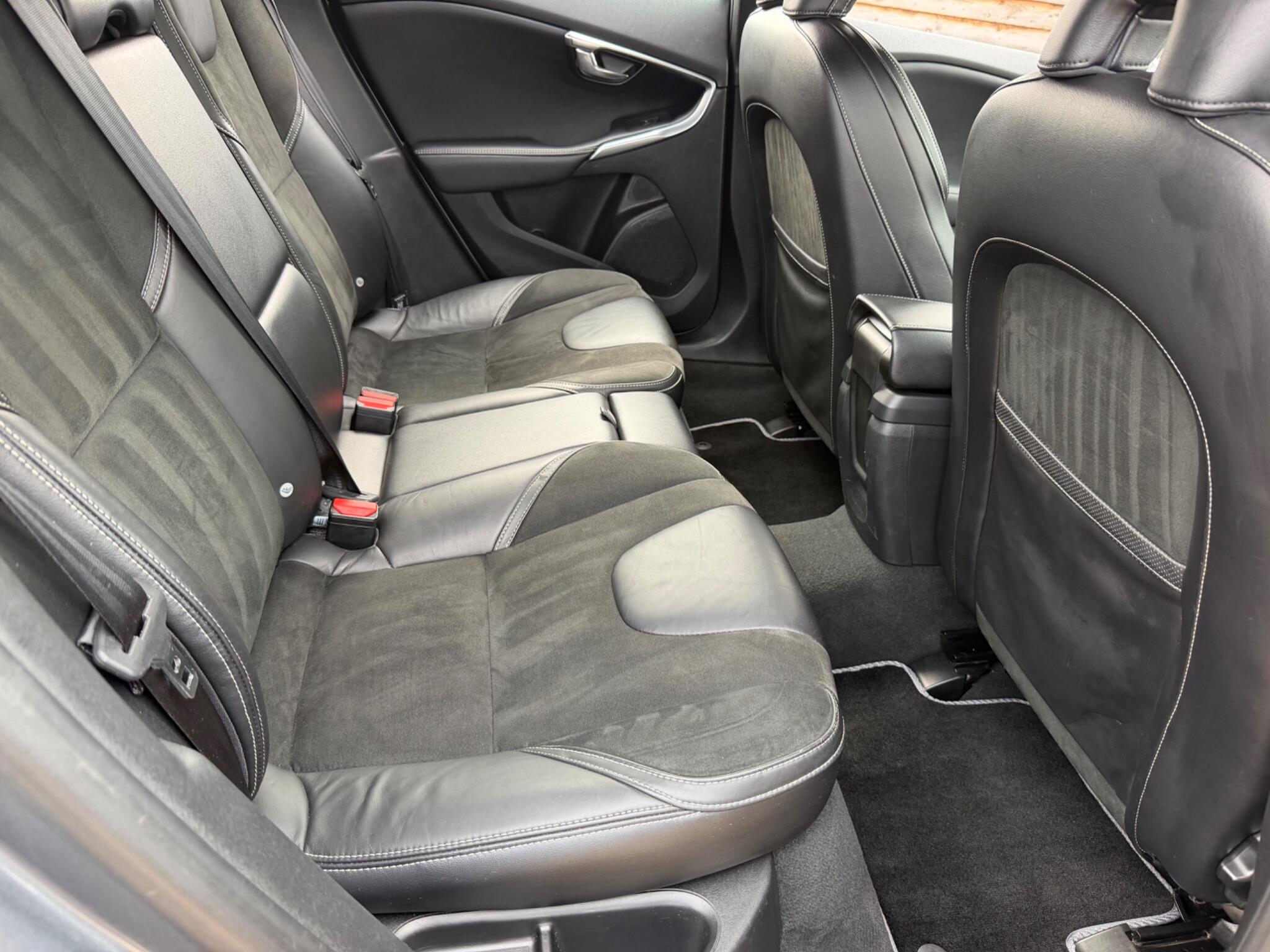 Volvo V40 view 33