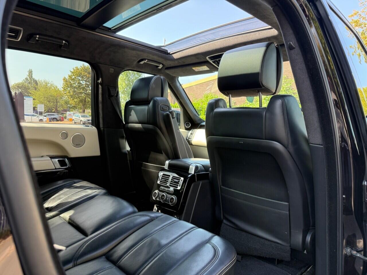 Land Rover Range Rover view 39