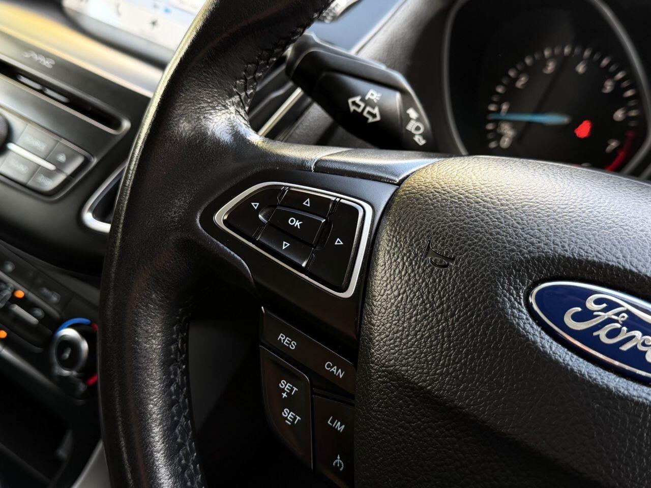 Ford Focus view 34