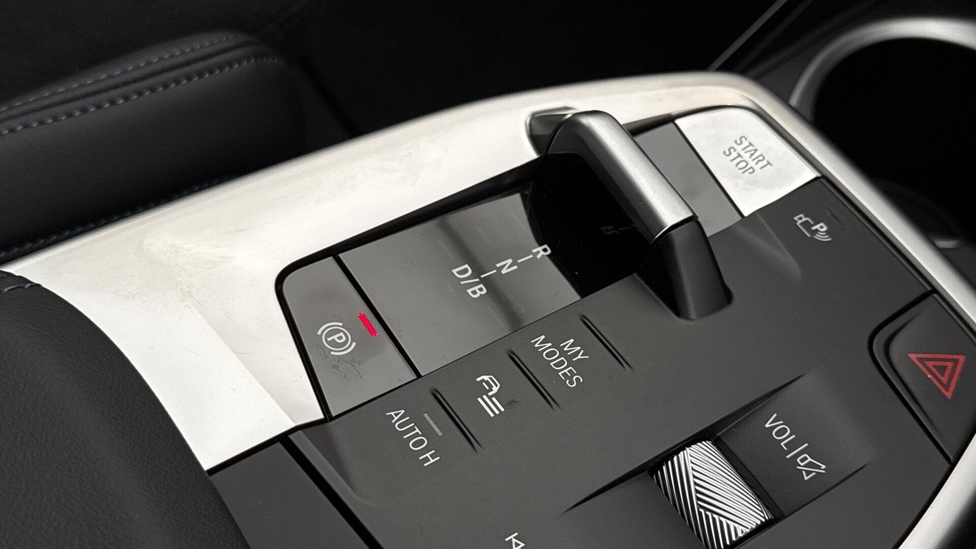 BMW Ix1 view 20
